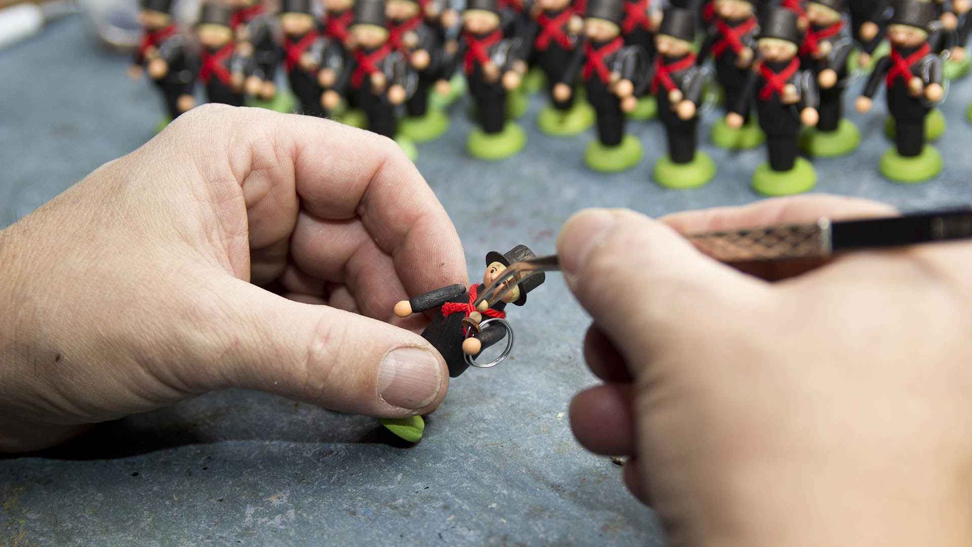 Herstellung einer Schornsteinfeger-Miniatur