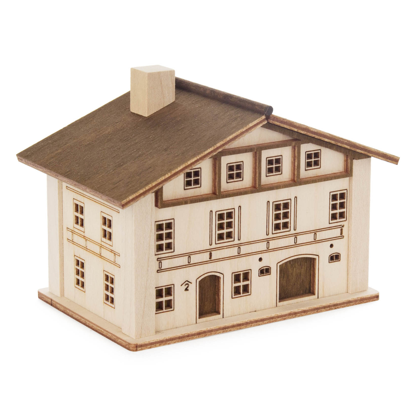 Holzmodell eines zweistöckigen Hauses mit detaillierten Fenstern und Türen, Satteldach und aufgesetztem Schornstein. im Dregeno Online Shop günstig kaufen