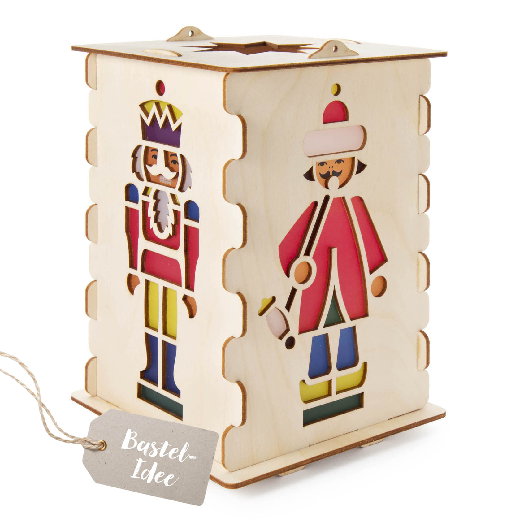 Holztischlaterne mit buntem Nussknacker- und Räuchermannmotiv. Die Laterne besteht aus vier Seiten mit ineinander greifenden Teilen. im Dregeno Online Shop günstig kaufen