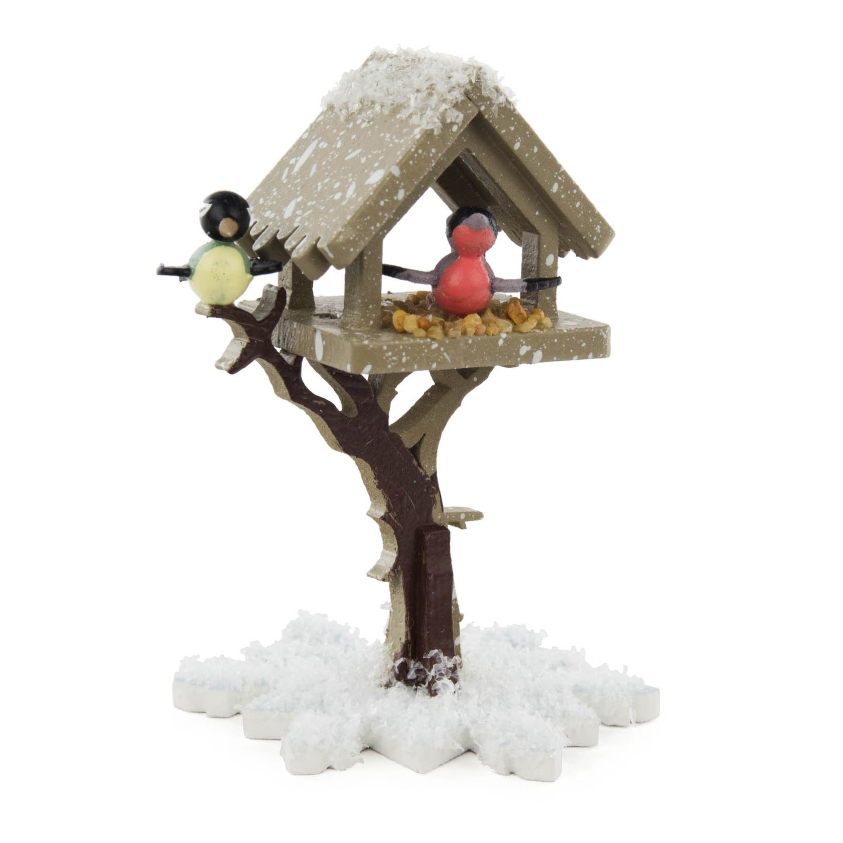 Miniatur-Vogelhaus mit zwei bunten Vögeln, einer sitzt auf dem Rand und der andere im Inneren, umgeben von Schnee. im Dregeno Online Shop günstig kaufen