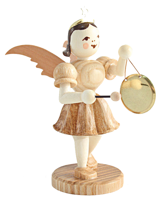 Holzengel mit Krone, an einem Gong spielend. Der Engel hat bemaltes Gesicht, Flügel und trägt ein naturfarbenes, hölzernes Kleid. im Dregeno Online Shop günstig kaufen