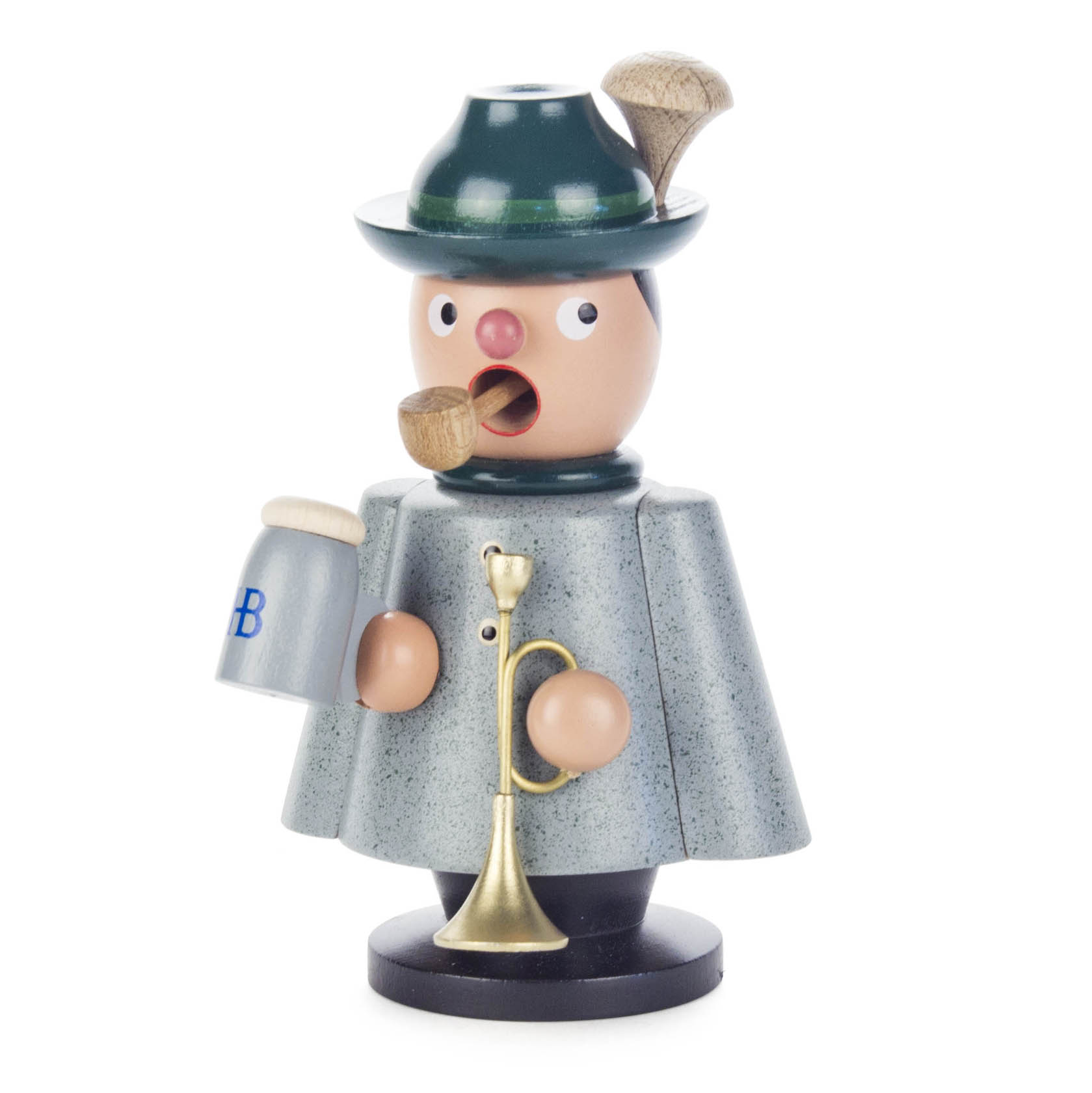 Holzfigur eines bayerischen Rauchermännchens mit Pfeife, Bierkrug und Horn, trägt grauen Umhang und grüne Kopfbedeckung mit Feder. im Dregeno Online Shop günstig kaufen