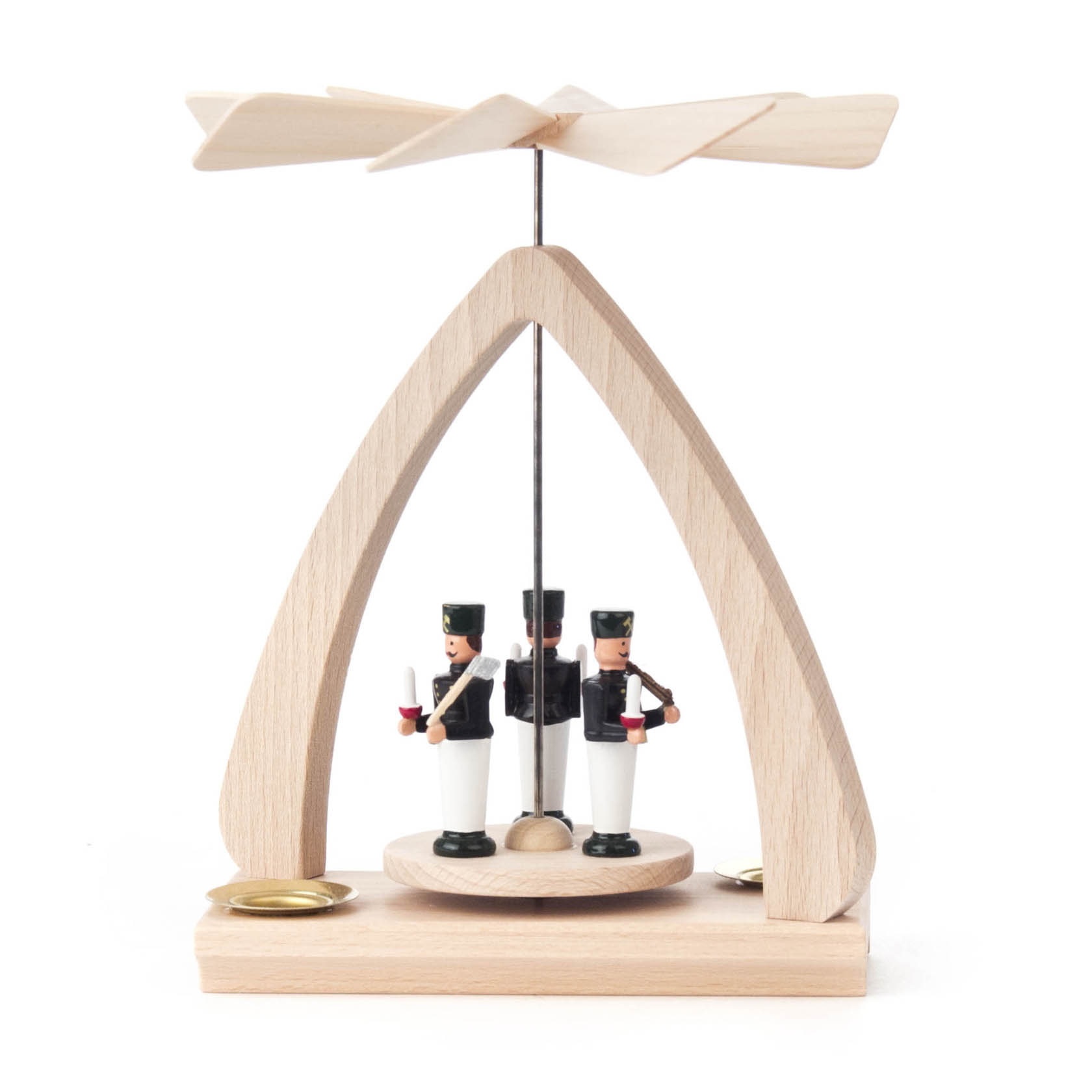 Holz-Weihnachtspyramide mit zwei Bergleuten in traditioneller Montur, die Kerzenhalter für 14mm Kerzen flankieren, und einem Propeller an der Spitze. im Dregeno Online Shop günstig kaufen