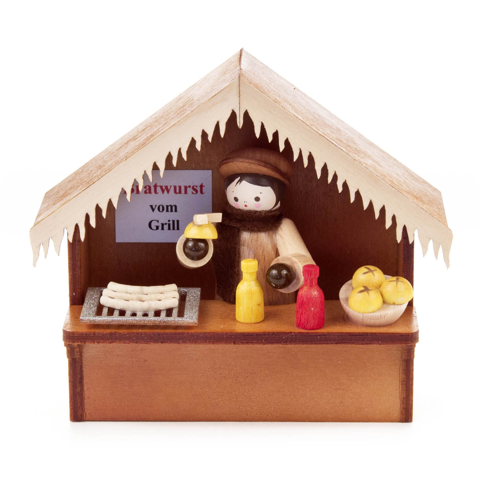 Holzfigur eines Verkäufers vor einem Miniatur-Weihnachtsmarktstand mit Bratwürsten auf dem Grill und verschiedenen Soßenflaschen. im Dregeno Online Shop günstig kaufen