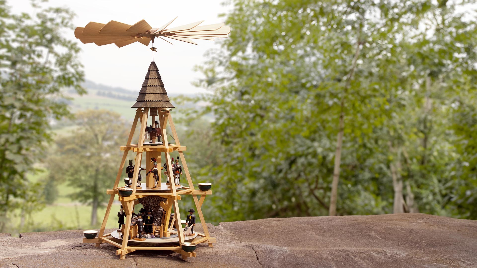 Göpelpyramide mit Bergmännern