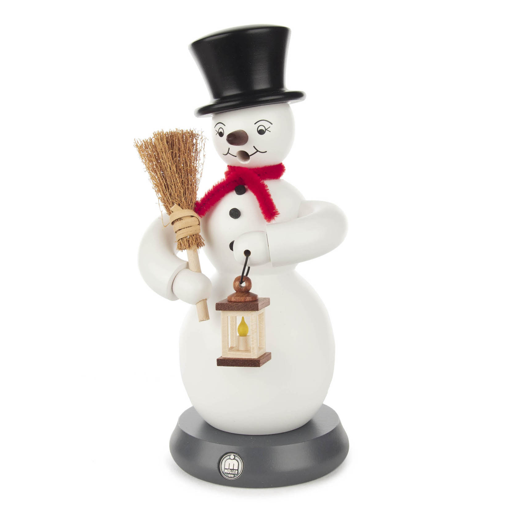 Räuchermann in Form eines Schneemanns mit schwarzem Zylinder, rotem Schal, Pfeife, Laterne und einem Besen. im Dregeno Online Shop günstig kaufen