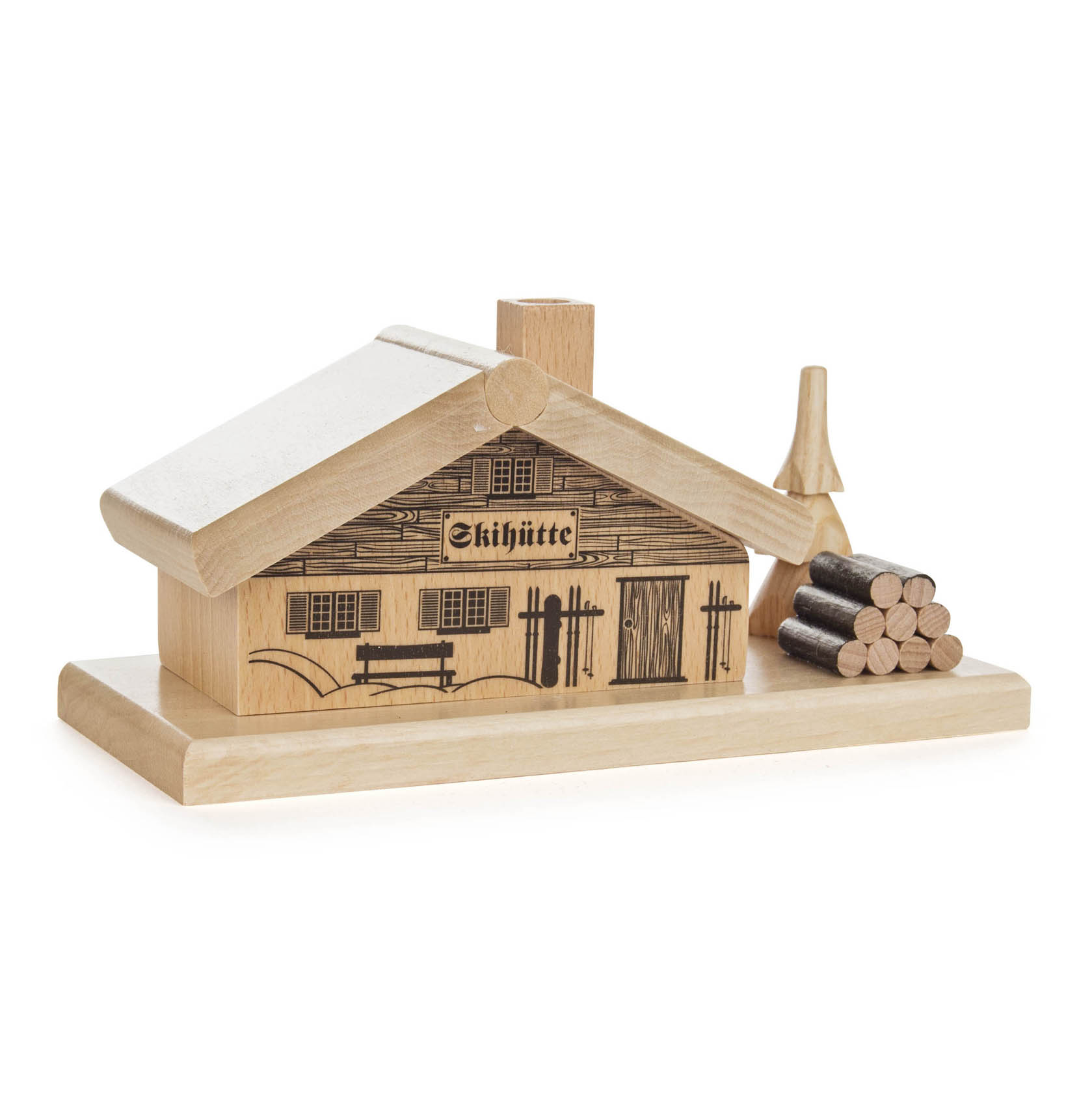 Holzmodell einer Skihütte mit aufgemalter Holzverzierung, einem Schornstein und einem kleinen Holzstapel auf der rechten Seite. im Dregeno Online Shop günstig kaufen