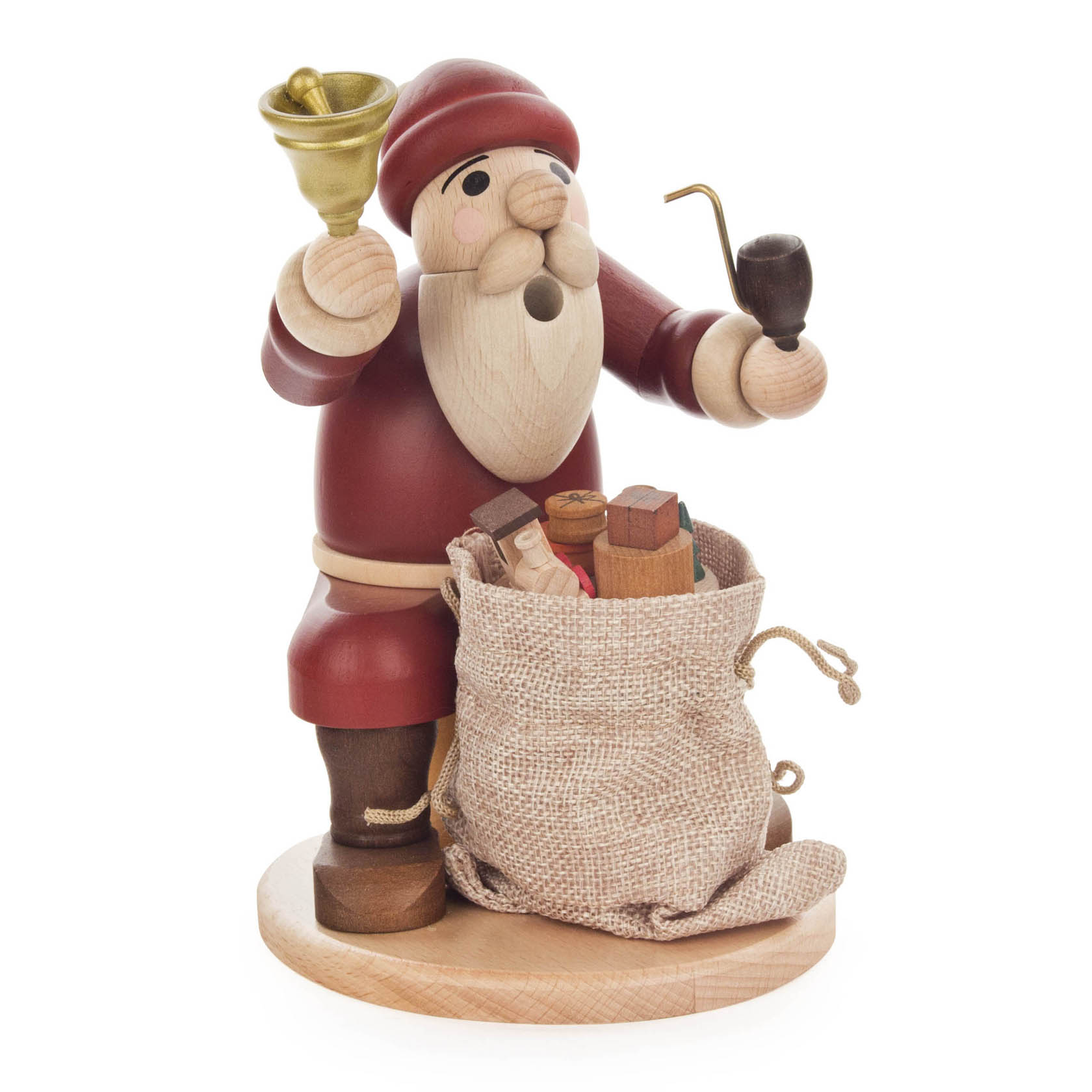 Ein sitzender Räuchermann in Form eines Weihnachtsmanns. Er hält eine Glocke in der rechten Hand und eine Pfeife im Mund. Ein Geschenkesack steht neben ihm. im Dregeno Online Shop günstig kaufen