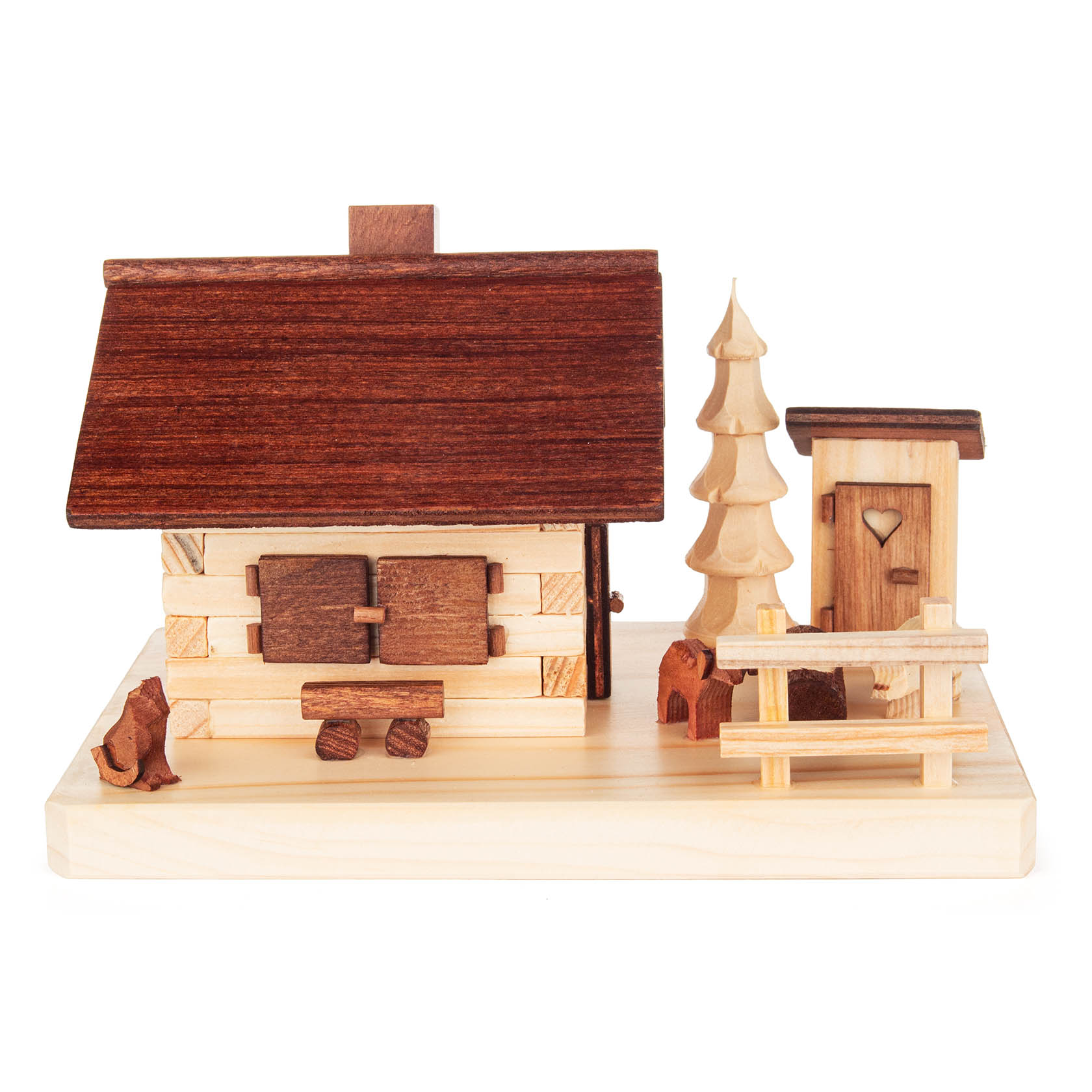 Holzmodell eines rustikalen Räucherhauses mit Holztisch, Baum und kleinem Hund in der Nähe. im Dregeno Online Shop günstig kaufen