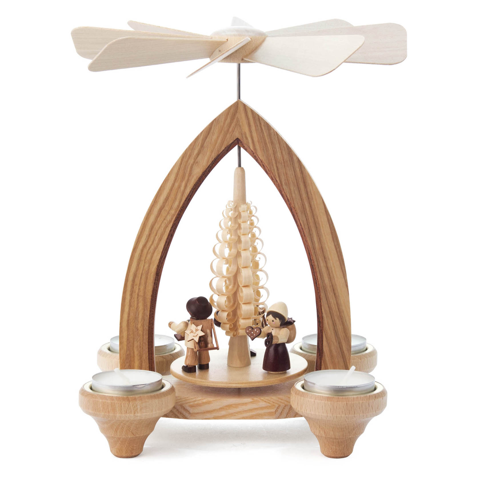 Holzpyramide mit vier Teelichthaltern, drei Figuren von Händlern und einem drehbaren Propeller oben. im Dregeno Online Shop günstig kaufen