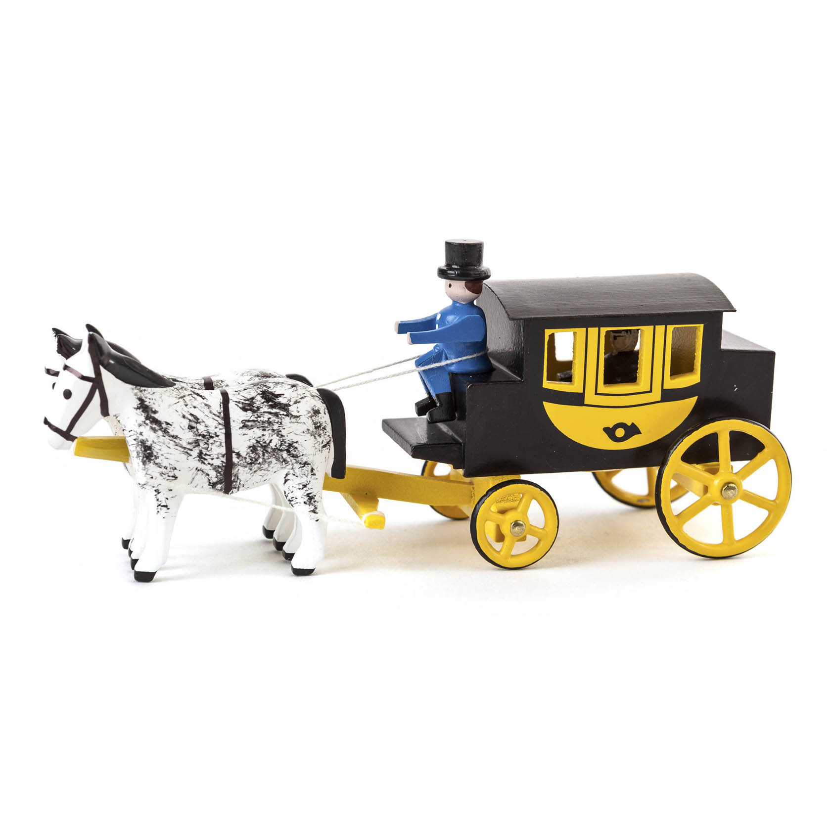 Ein Modell einer Postkutsche mit einem schwarz-weißen Pferd, gelenkt von einem Fahrer in blauem Mantel und schwarzem Zylinder. im Dregeno Online Shop günstig kaufen
