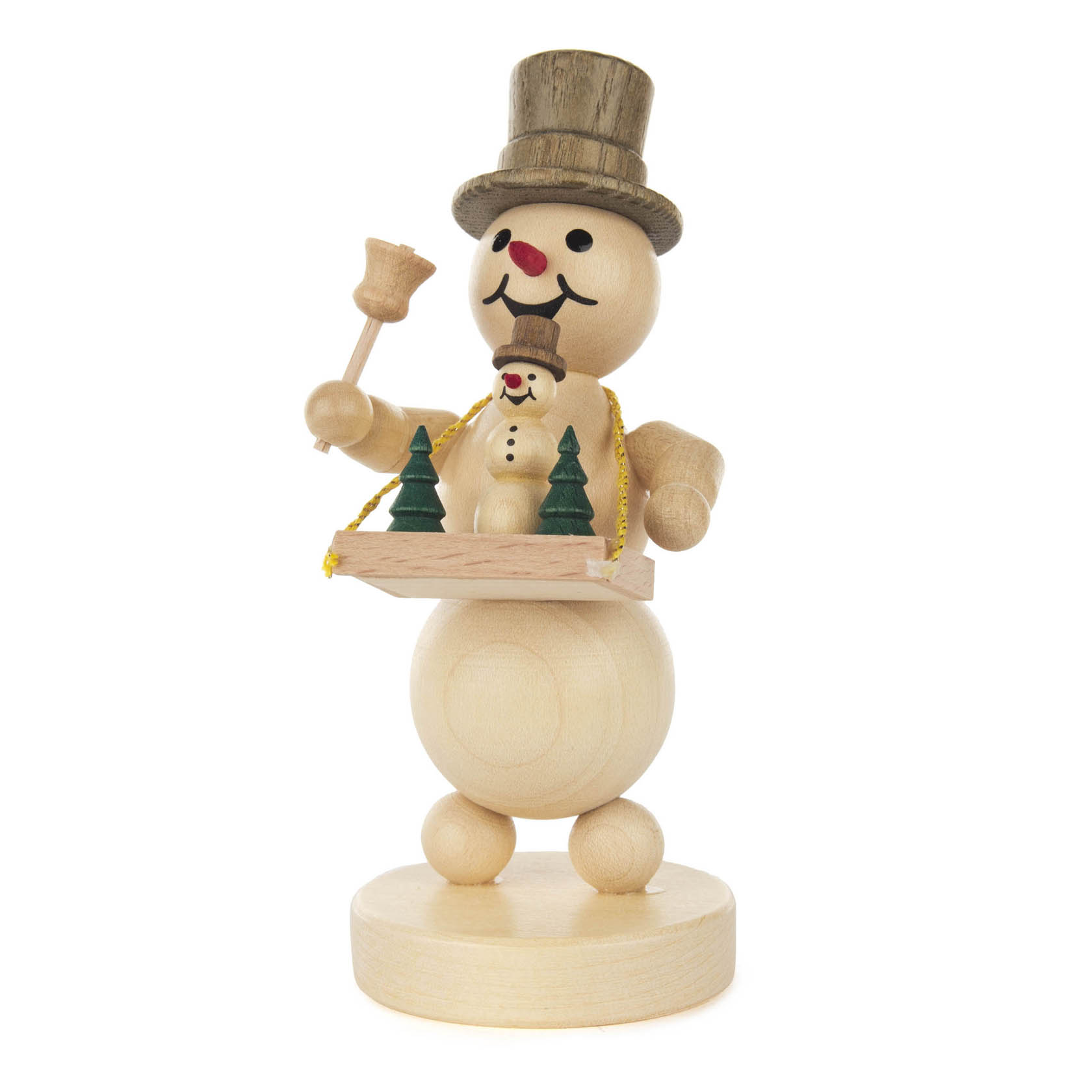 Holzfigur eines Schneemanns mit Zylinder, der einen Bauchladen mit zwei kleinen Tannenbäumen und einer kleinen Schneemannfigur trägt. im Dregeno Online Shop günstig kaufen