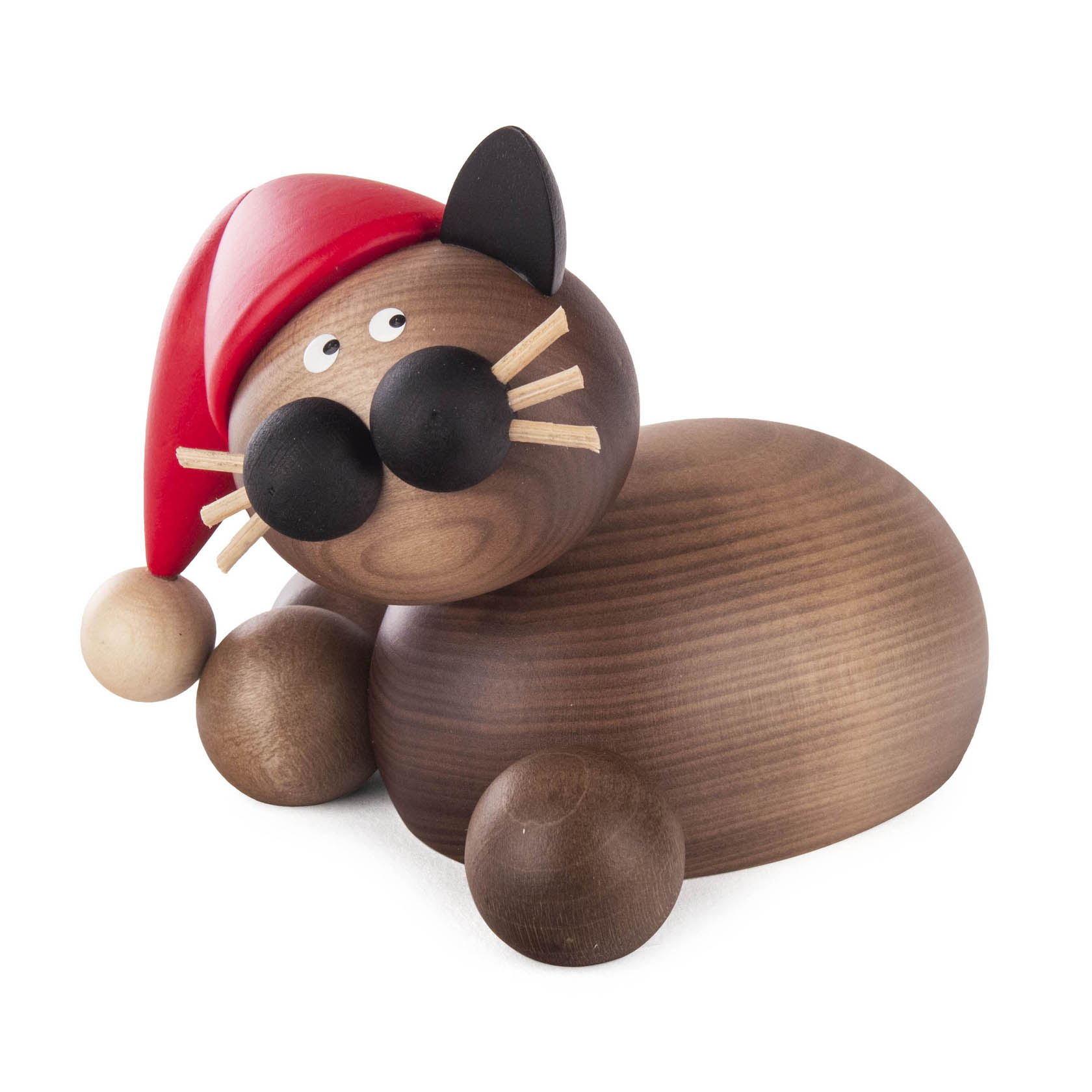 Holzfigur einer großen grauen schwarz-grauen Katze namens Karli. Sie trägt eine rote Weihnachtsmütze und hat zwei schwarze Ohren und eine schwarze Nase. im Dregeno Online Shop günstig kaufen