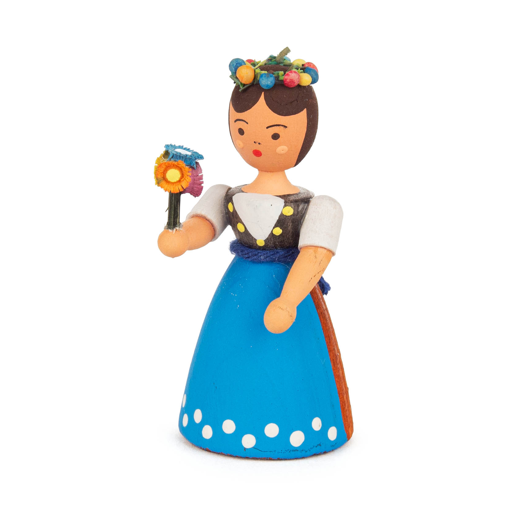 Holzfigur einer Frau in traditioneller bayerischer Tracht mit blauem Dirndl und Blumenkranz, die einen Blumenstrauß hält. im Dregeno Online Shop günstig kaufen