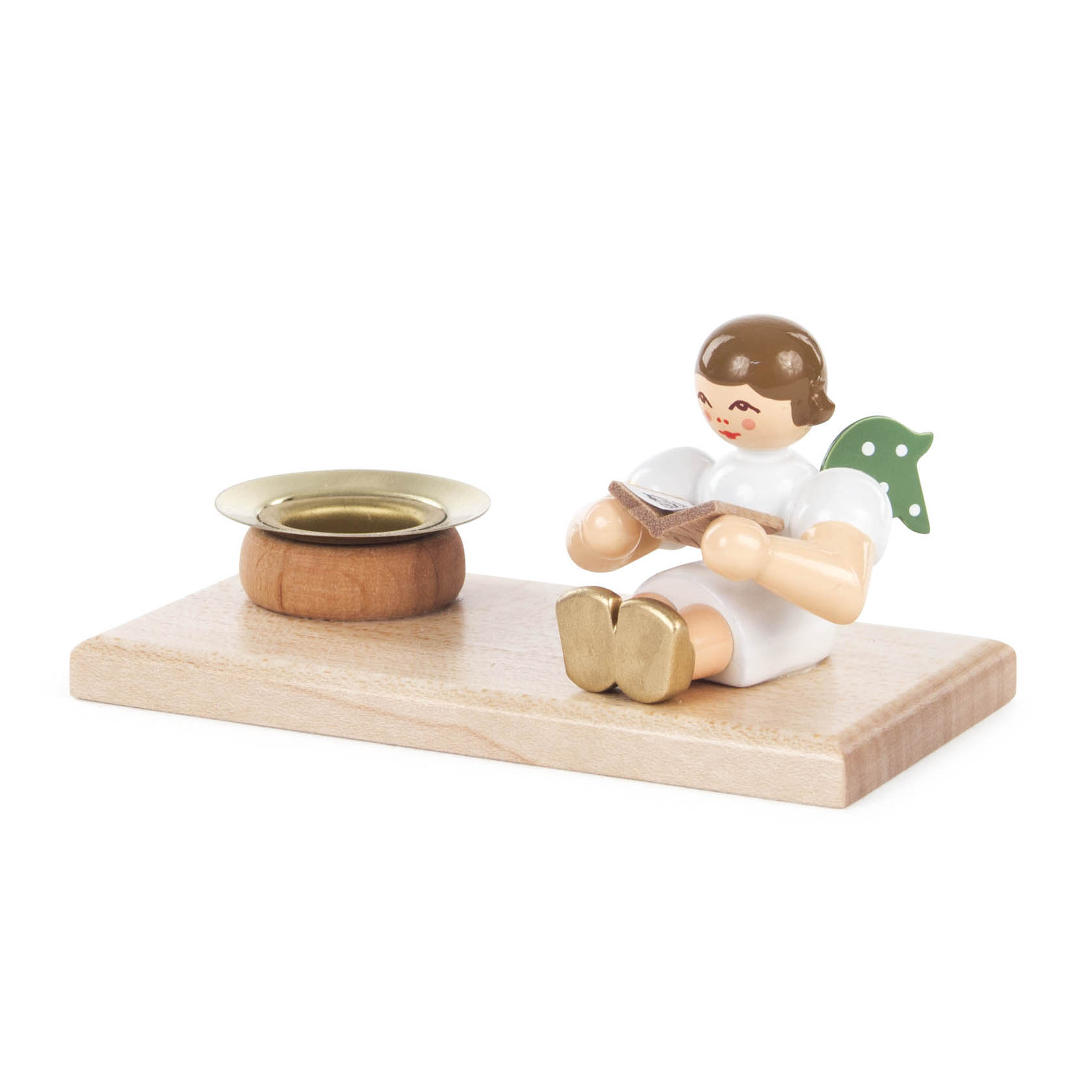 Holzkerzenhalter mit einem sitzenden Engel, der ein Buch liest. Rechts ein Kerzenhalter aus Holz und Metall für eine Kerze mit 14 mm Durchmesser. im Dregeno Online Shop günstig kaufen