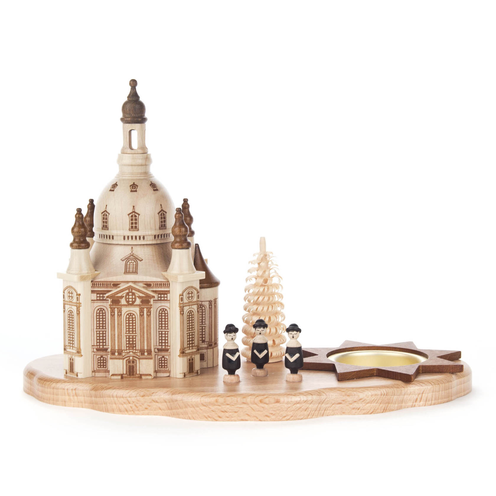Holz Teelichthalter mit der miniaturisierten Dresdner Frauenkirche, einem kleinen, geschnitzten Baum und Kurrendesängern auf einem ovalen Holzsockel. im Dregeno Online Shop günstig kaufen
