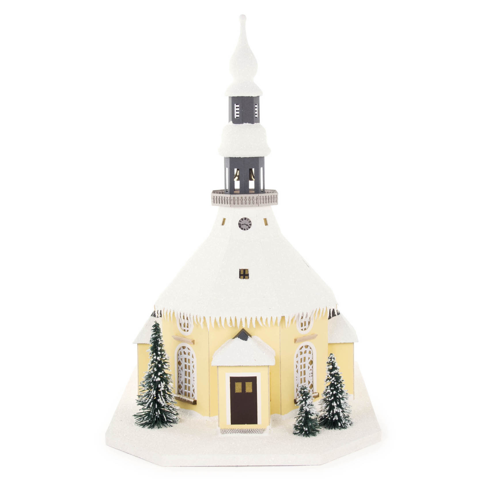Gelbe Miniatur der Seiffener Kirche mit weißen Schneeakzenten, besetzt mit kleinen Tannenbäumen und elektrischer Beleuchtung. im Dregeno Online Shop günstig kaufen