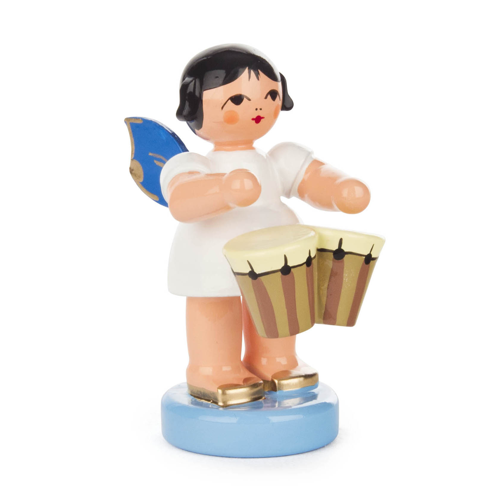 Holzfigur eines Engels mit blauen Flügeln, der auf einer runden blauen Basis steht und Bongotrommeln in den Händen hält. im Dregeno Online Shop günstig kaufen