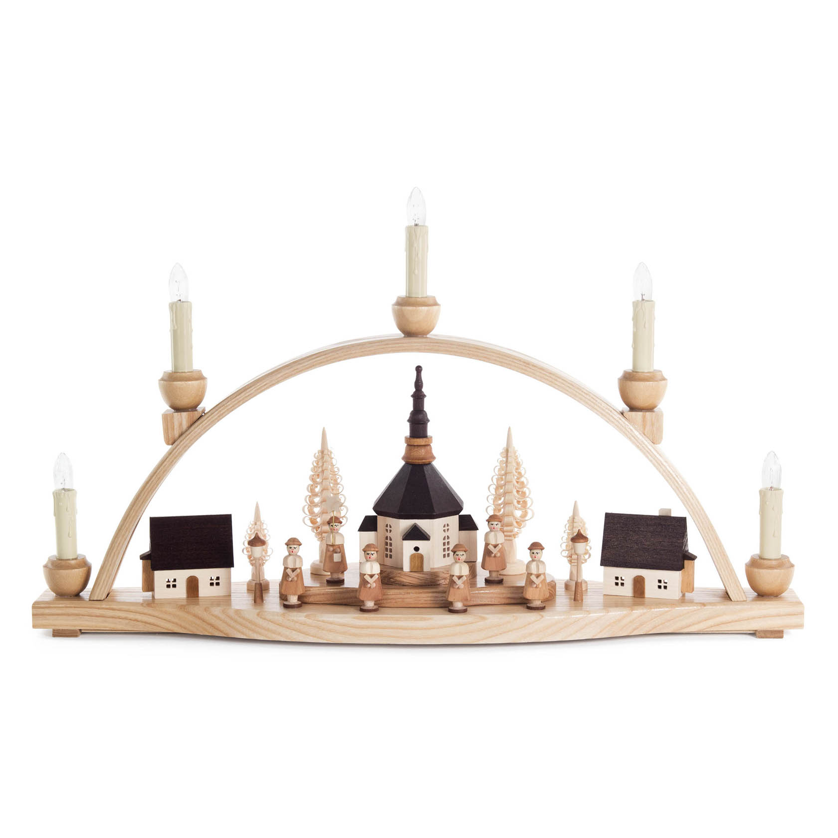 Ein Schwibbogen mit Seiffener Dorf. Elektrische Beleuchtung. Figuren der Kurrende und innenbeleuchtete Gebäude erkennbar. im Dregeno Online Shop günstig kaufen