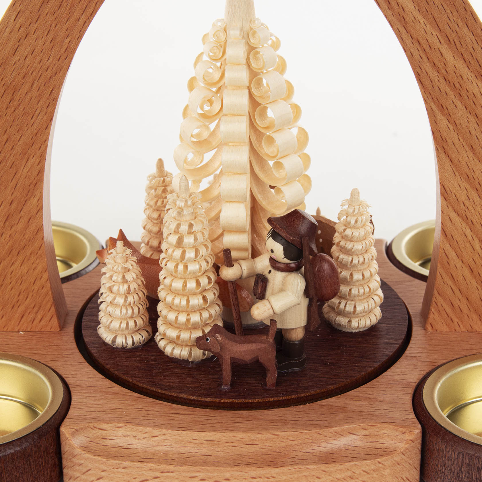 wooden pyramid hunter