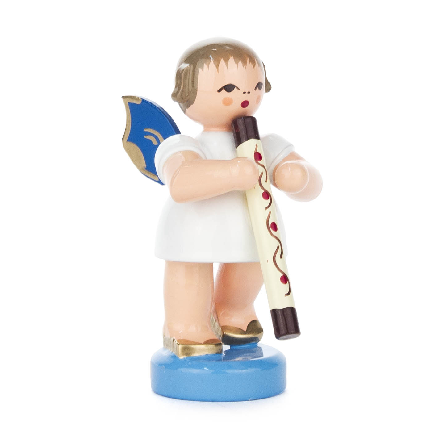 Holzfigur eines Engels mit blauen Flügeln und einem Didgeridoo, steht auf einem blauen Sockel. im Dregeno Online Shop günstig kaufen