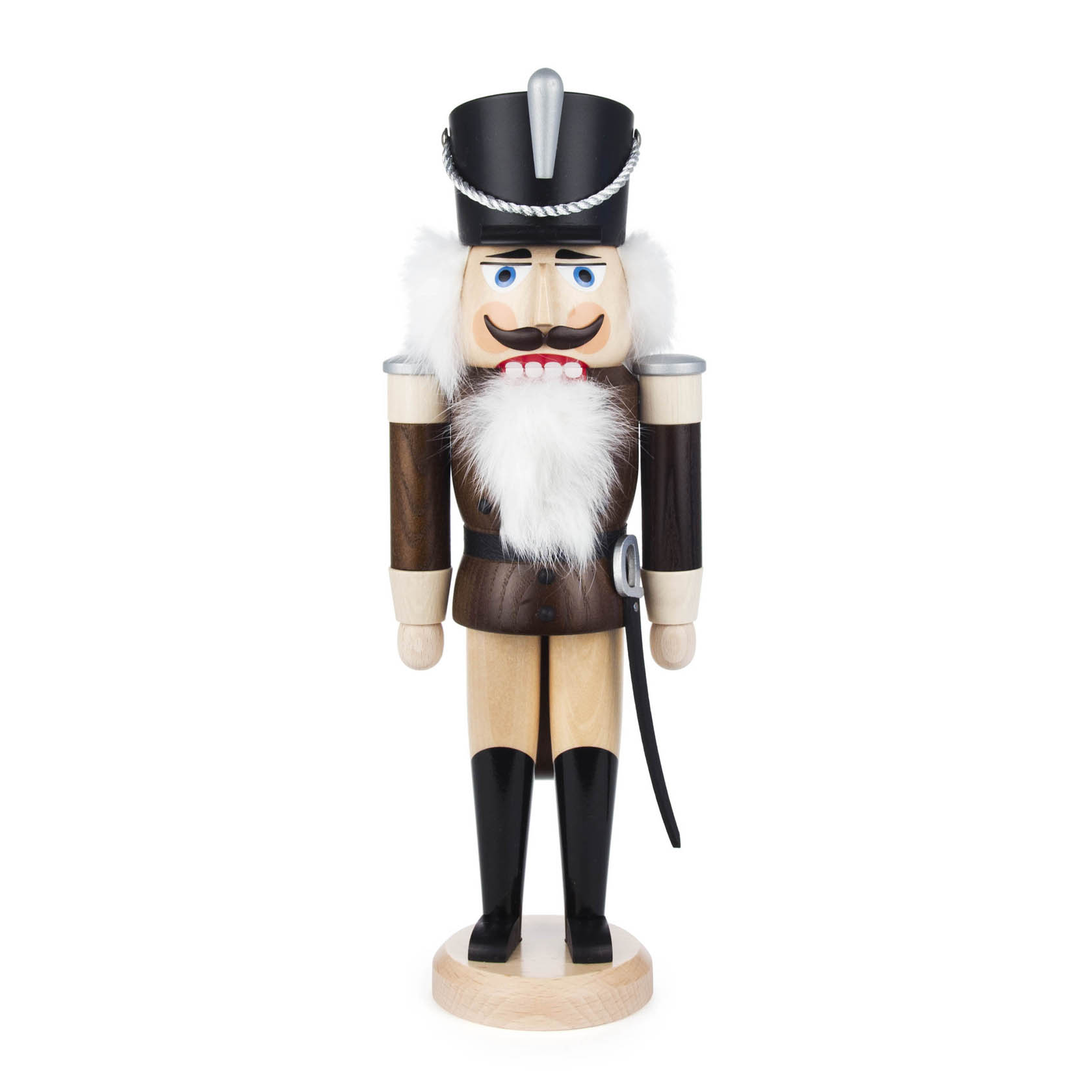 Ein traditioneller Nussknacker in Form eines Husaren, 37 cm hoch, mit braunem und naturfarbenem Holz, einem schwarzen Hut und einem Schwert. im Dregeno Online Shop günstig kaufen