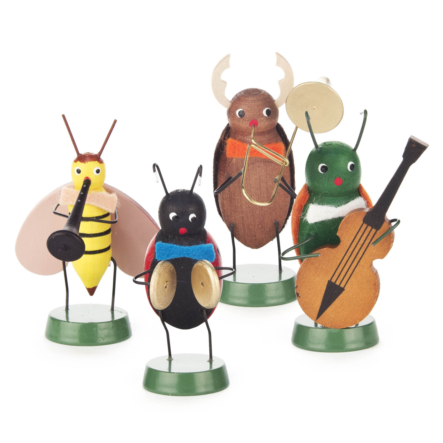 Vier bunte Holzfiguren in Form von Insekten spielen Musikinstrumente. Eine Biene mit Trompete, ein Käfer mit Trommel, ein Hirschkäfer mit Posaune und ein Grashüpfer mit Kontrabass. im Dregeno Online Shop günstig kaufen