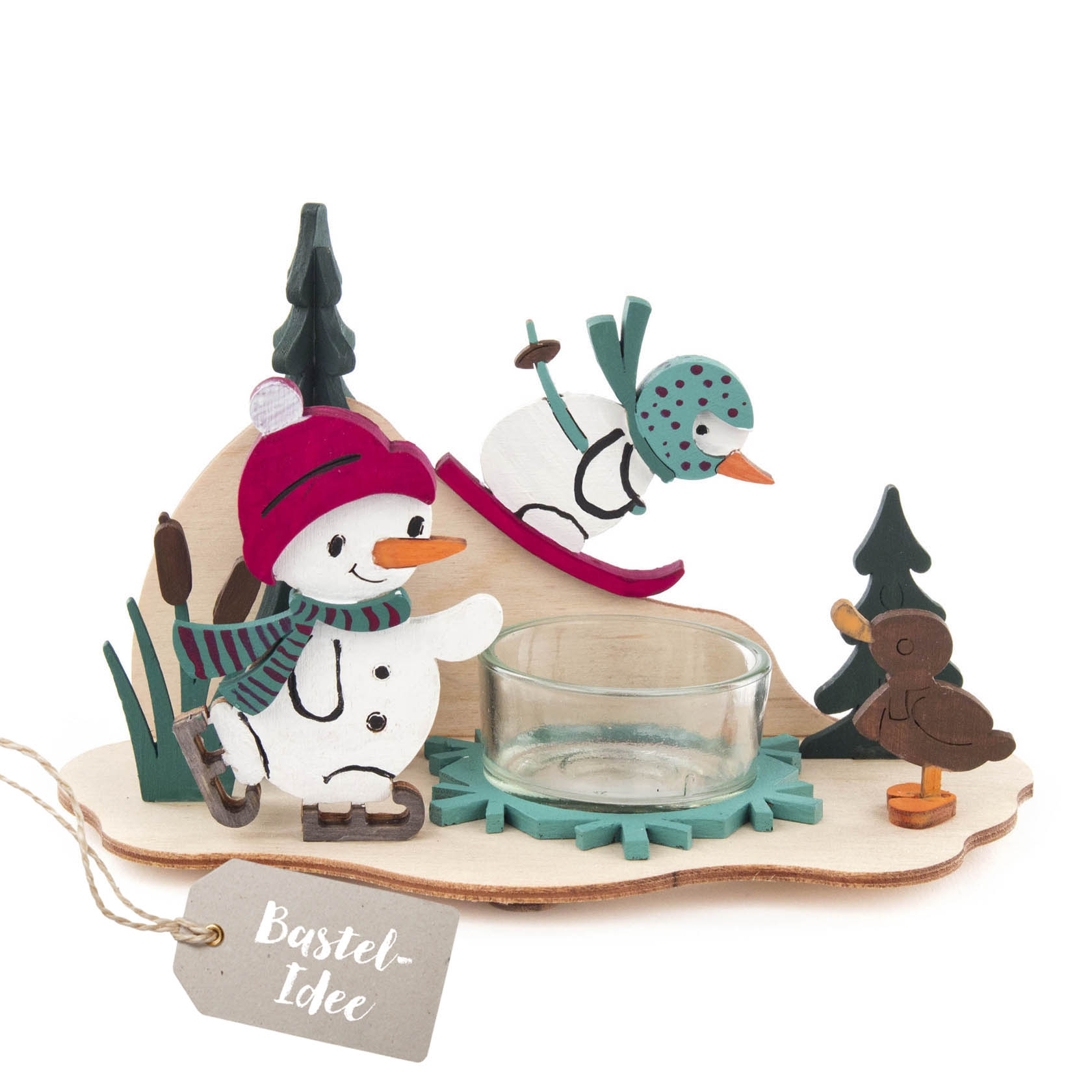 Weihnachtliche Teelichthalter-Dekoration mit einem Schneemann, der Ski fährt, einem weiteren Schneemann, der Schlittschuhe trägt, und einem kleinen Vogel. im Dregeno Online Shop günstig kaufen