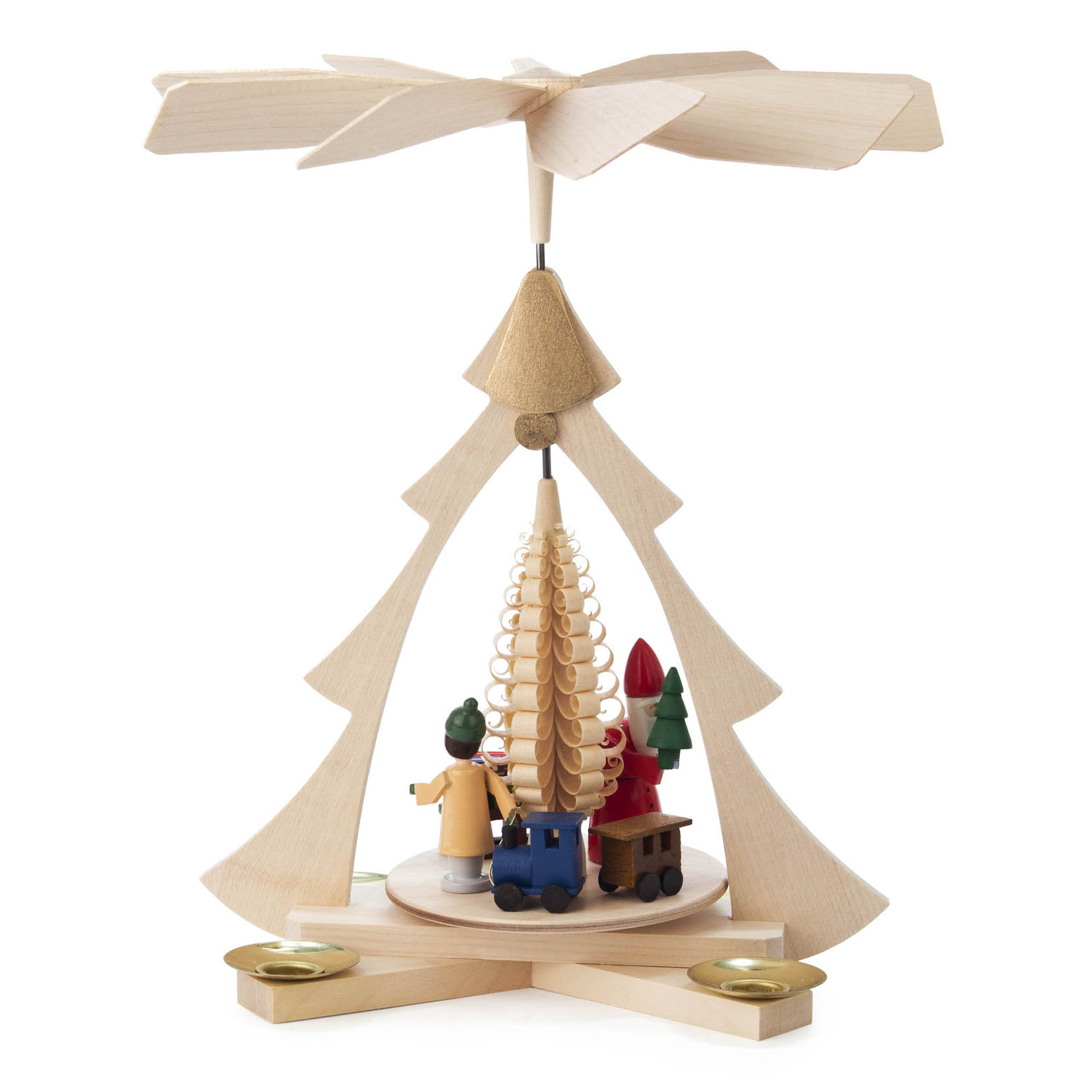 Weihnachtspyramide aus Holz mit dekoriertem Baum, zwei Figuren, Zug und Kerzenhalter, angetrieben durch Flügelrad oben.