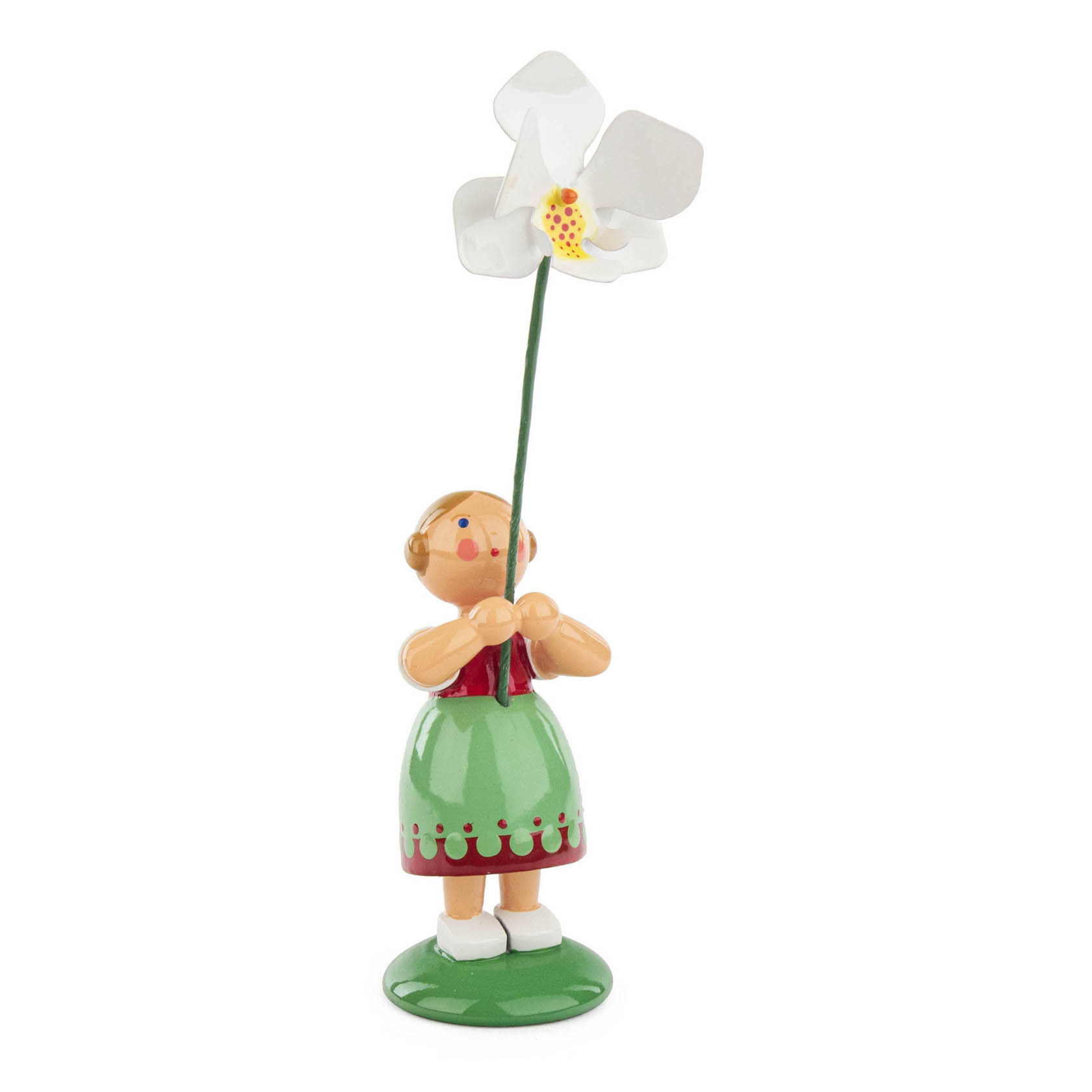 Holzfigur eines Mädchens im grünen Kleid, das eine große weiße Orchidee mit gelbem Kern hält. im Dregeno Online Shop günstig kaufen