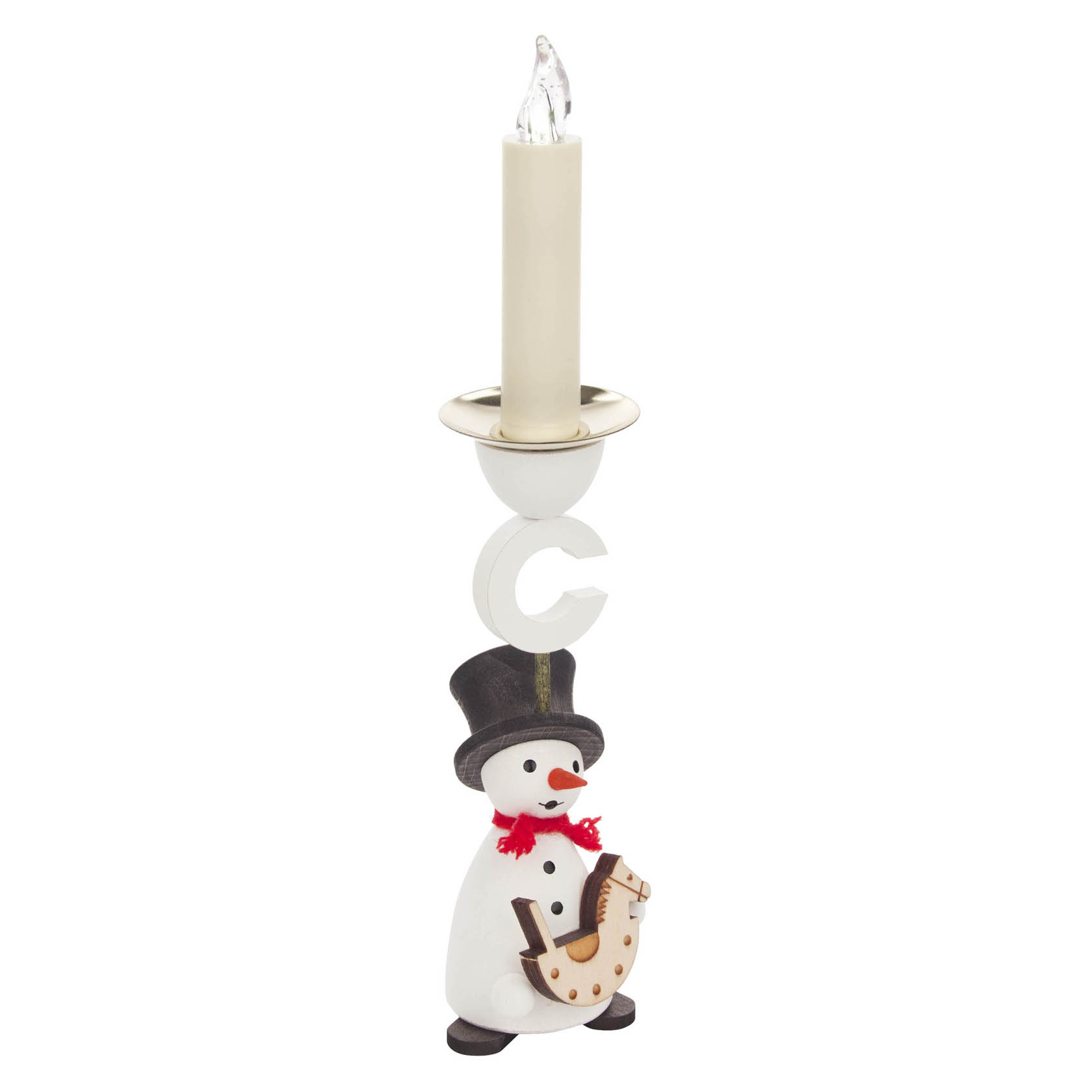 Ein Schneemann-Kerzenhalter, der ein Schaukelpferd hält, mit einer Kerze oben. Der Schneemann trägt einen schwarzen Hut und einen roten Schal.