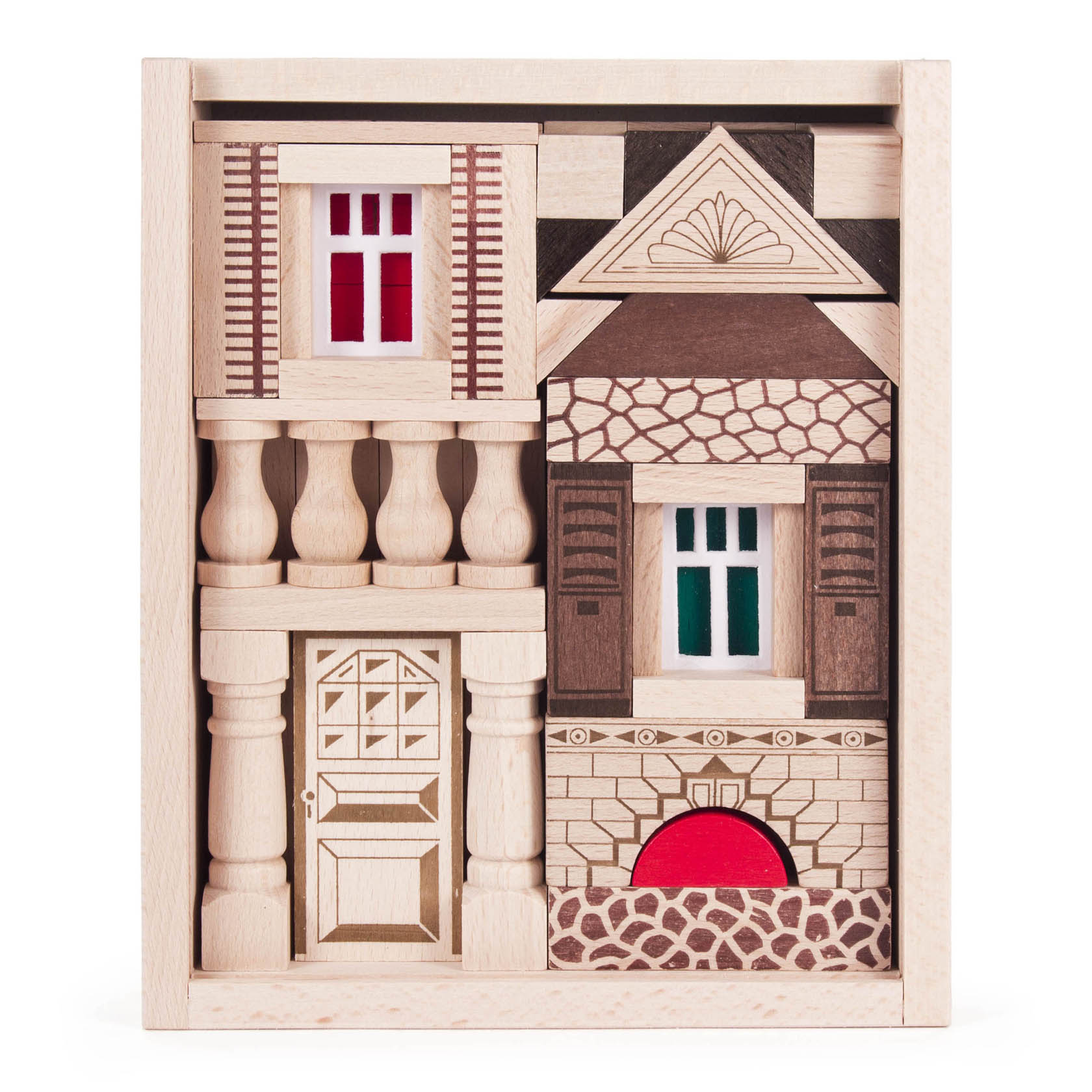 Ein hölzerner Baukasten mit Bausteinen, die zu einem Haus zusammengesetzt sind, inklusive Tür, Fenstern und dekorativen Details in rot und braun. im Dregeno Online Shop günstig kaufen