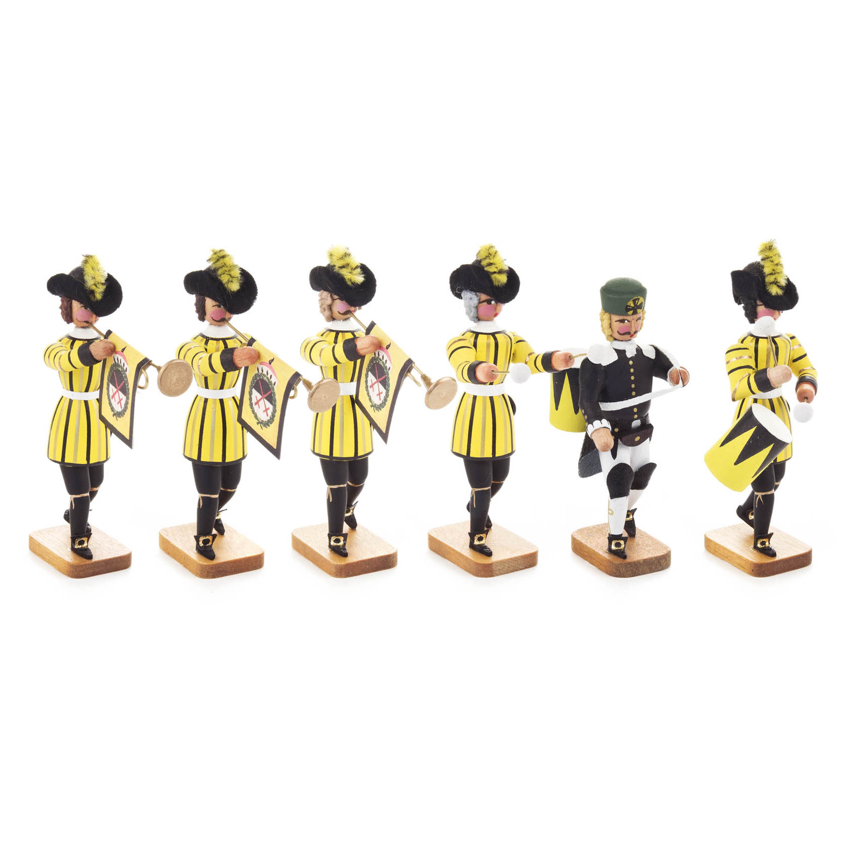 Sechs kunstvoll geschnitzte Barockfiguren, gekleidet als sächsische Hofbläser, tragen gelbe und schwarze Uniformen und halten Trompeten. im Dregeno Online Shop günstig kaufen