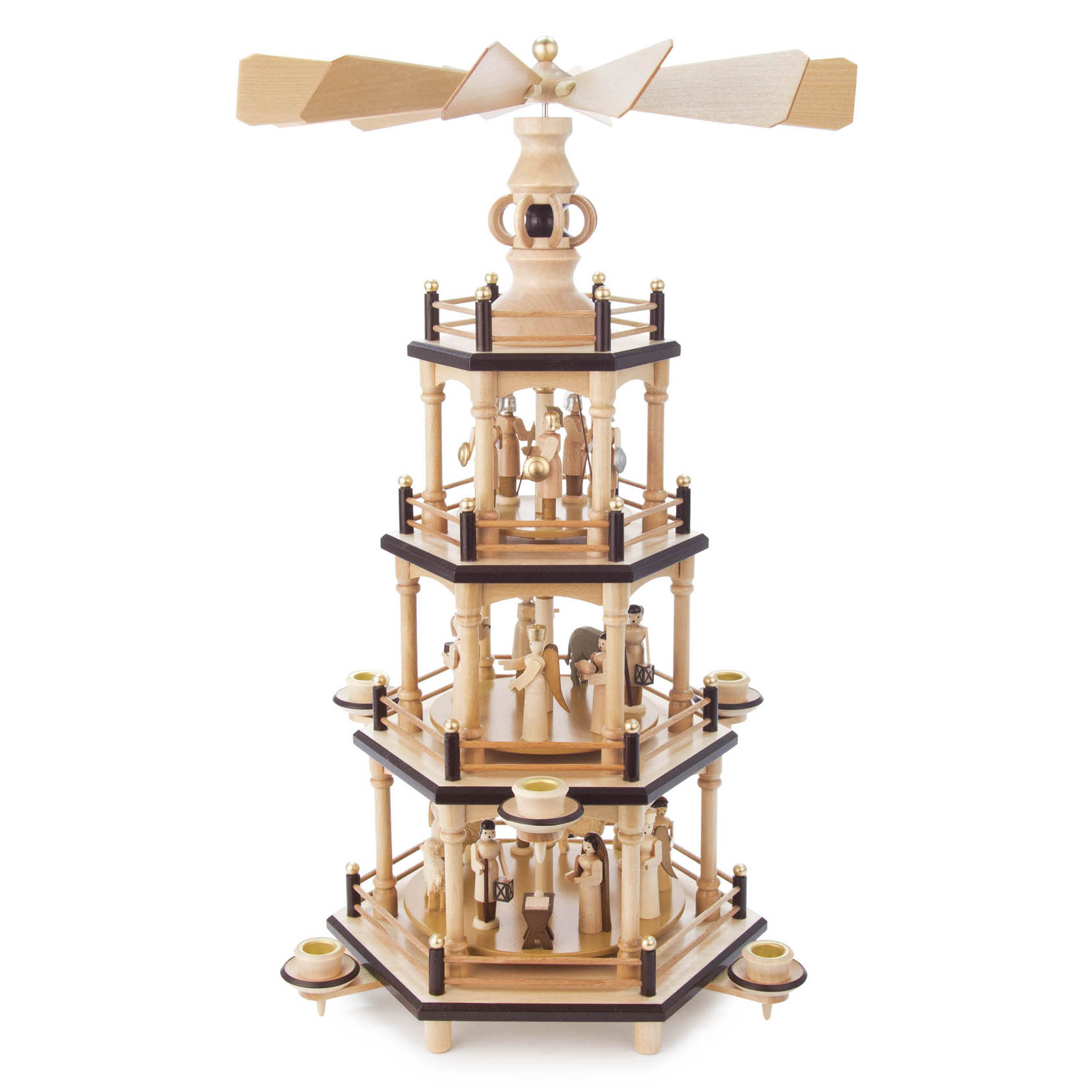 Dreistöckige Holzkonstruktion mit Weihnachtspyramide. Die Pyramide zeigt Szenen der Geburt Christi mit Figuren aus hellem Holz. Angetrieben durch Kerzenwärme. im Dregeno Online Shop günstig kaufen