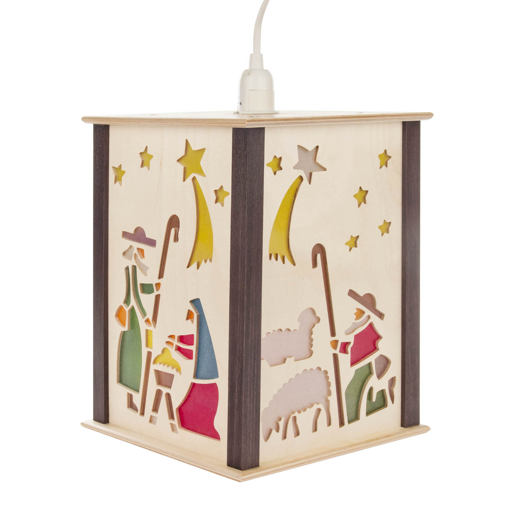 Holzlaterne mit Motiven der Geburt Christi, inklusive Maria, Josef, dem Jesuskind, Sternen und einem Schaf.