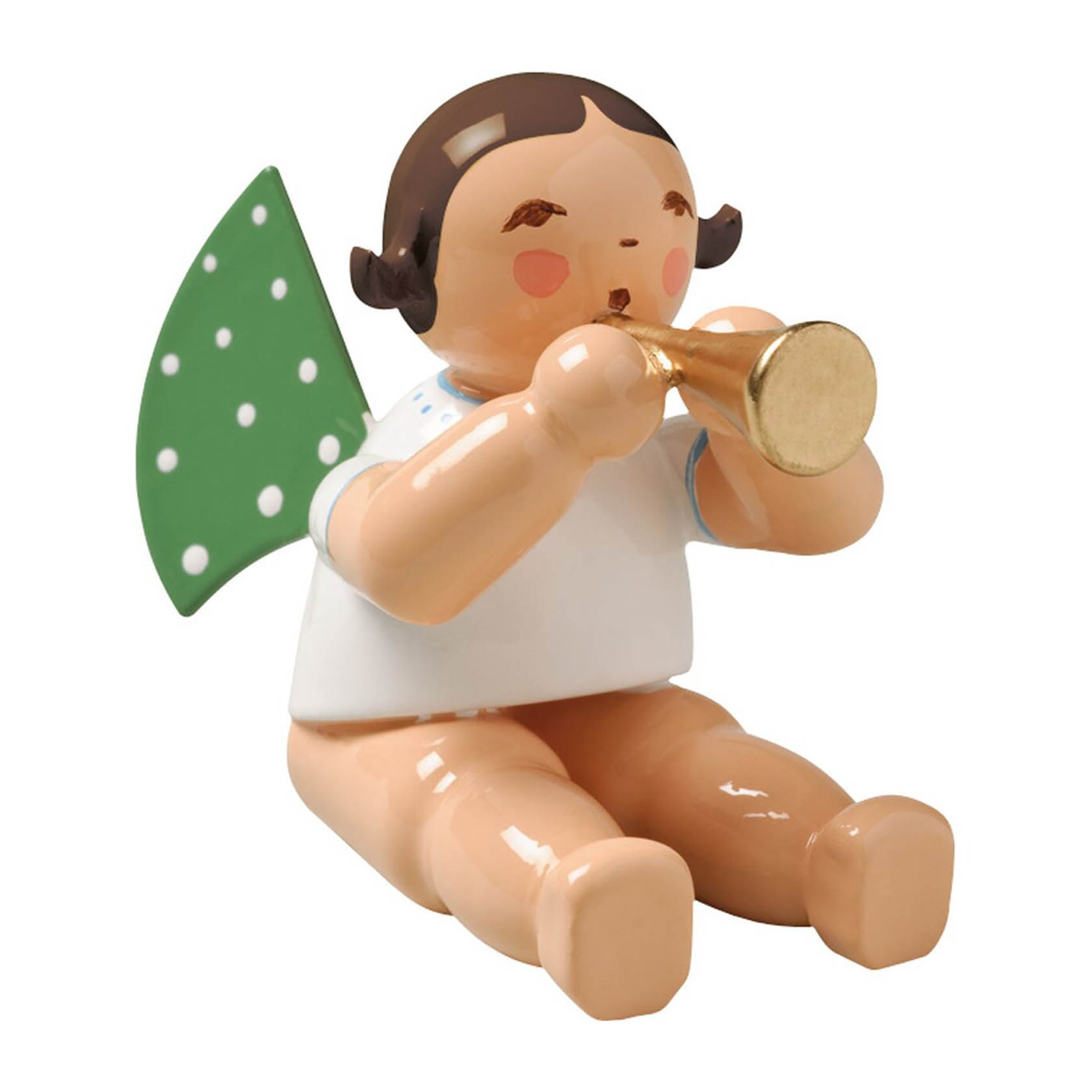 Sitzender Engel mit einem weißen Hemd und grünen Flügeln mit weißen Punkten, der eine goldene Flöte spielt. im Dregeno Online Shop günstig kaufen