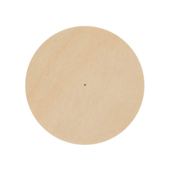 Ein runder, flacher Pyramidenteller aus hellem Holz mit einem kleinen Punkt in der Mitte, Durchmesser 70 mm. im Dregeno Online Shop günstig kaufen