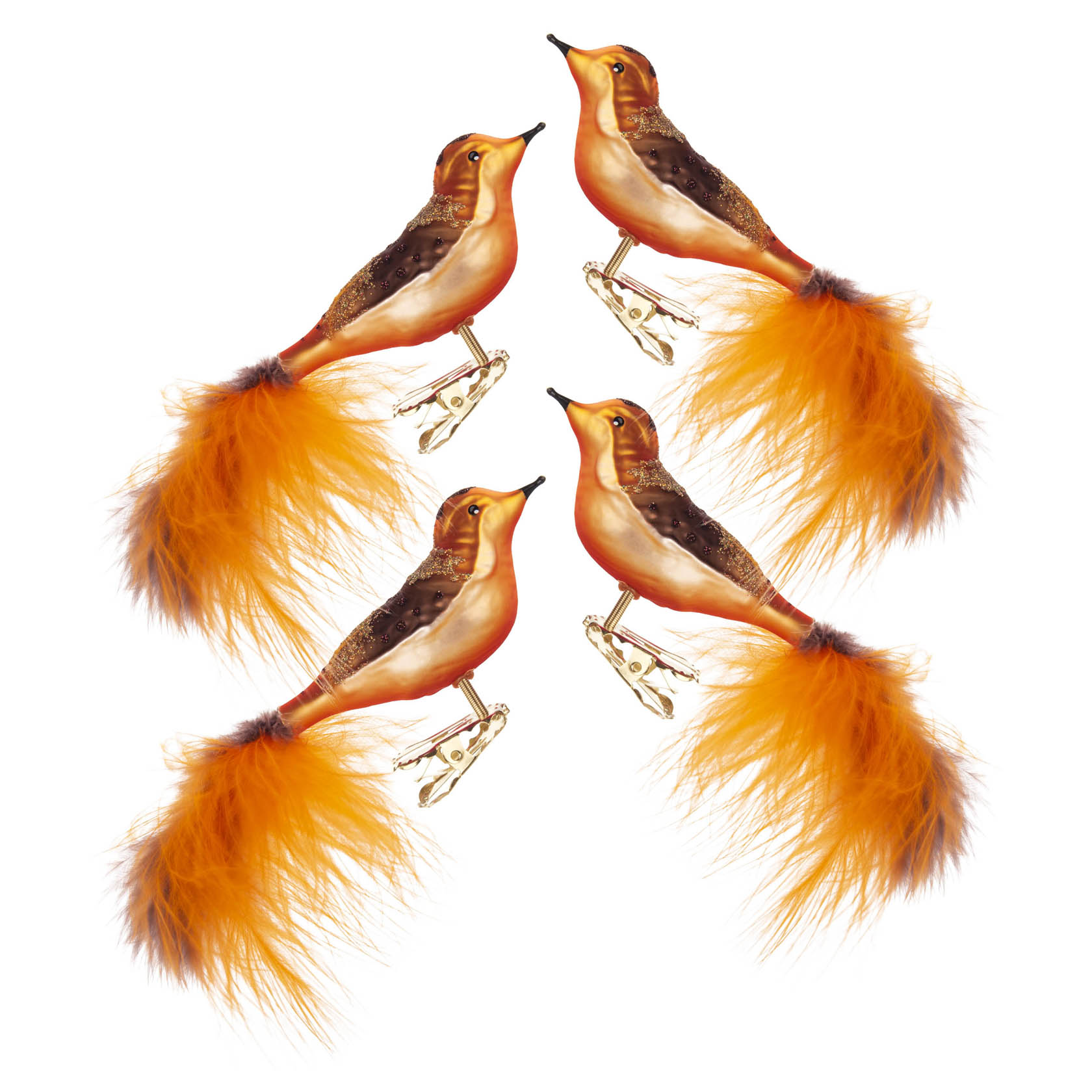 Vier Christbaumschmuck Vögel in Orange-Braun mit langen, flauschigen Schwänzen und Clips zur Befestigung. im Dregeno Online Shop günstig kaufen