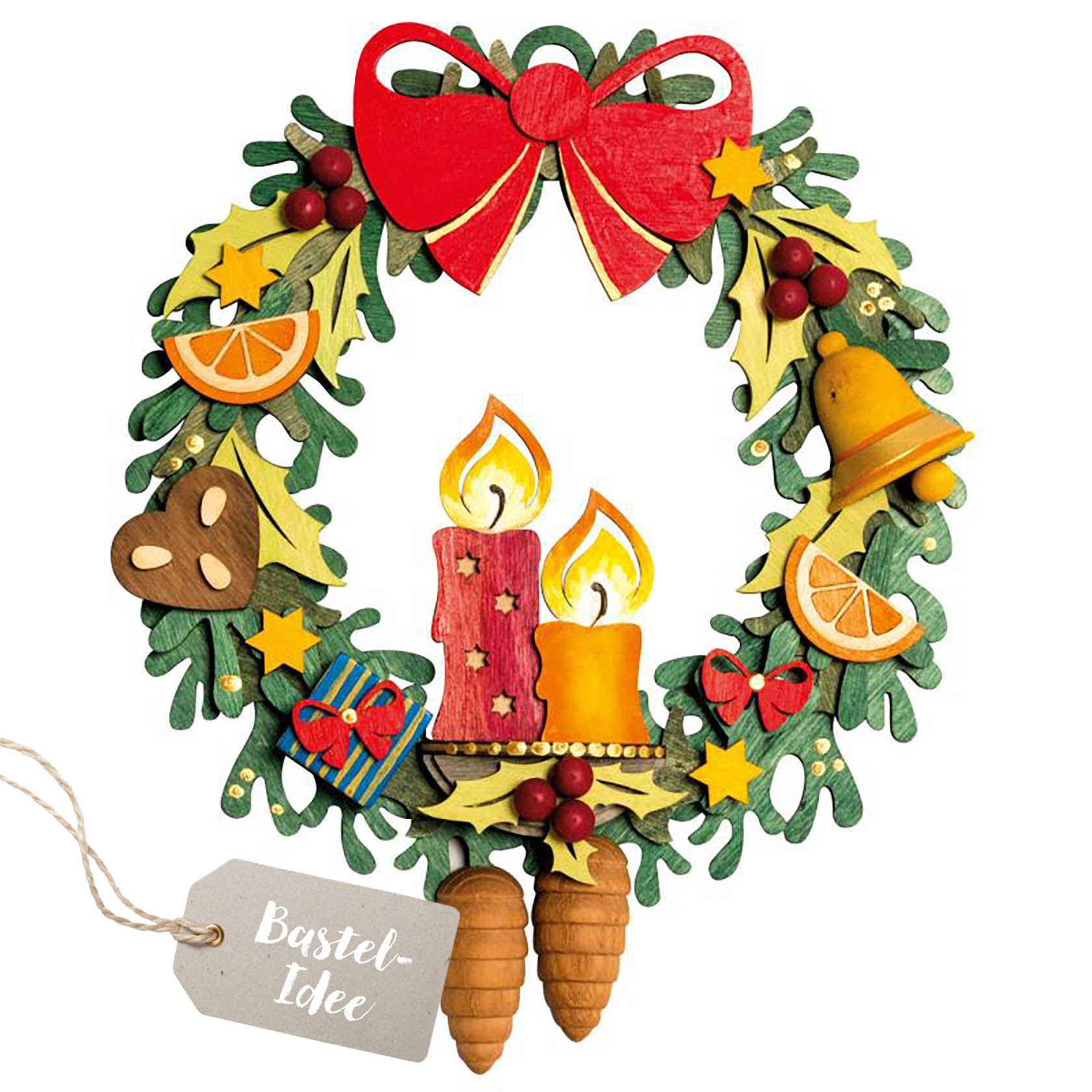 A festive wreath crafting kit featuring green leaves, red berries, orange slices, three candles, a red bow, and decorative items like bells and stars. im Dregeno Online Shop günstig kaufen