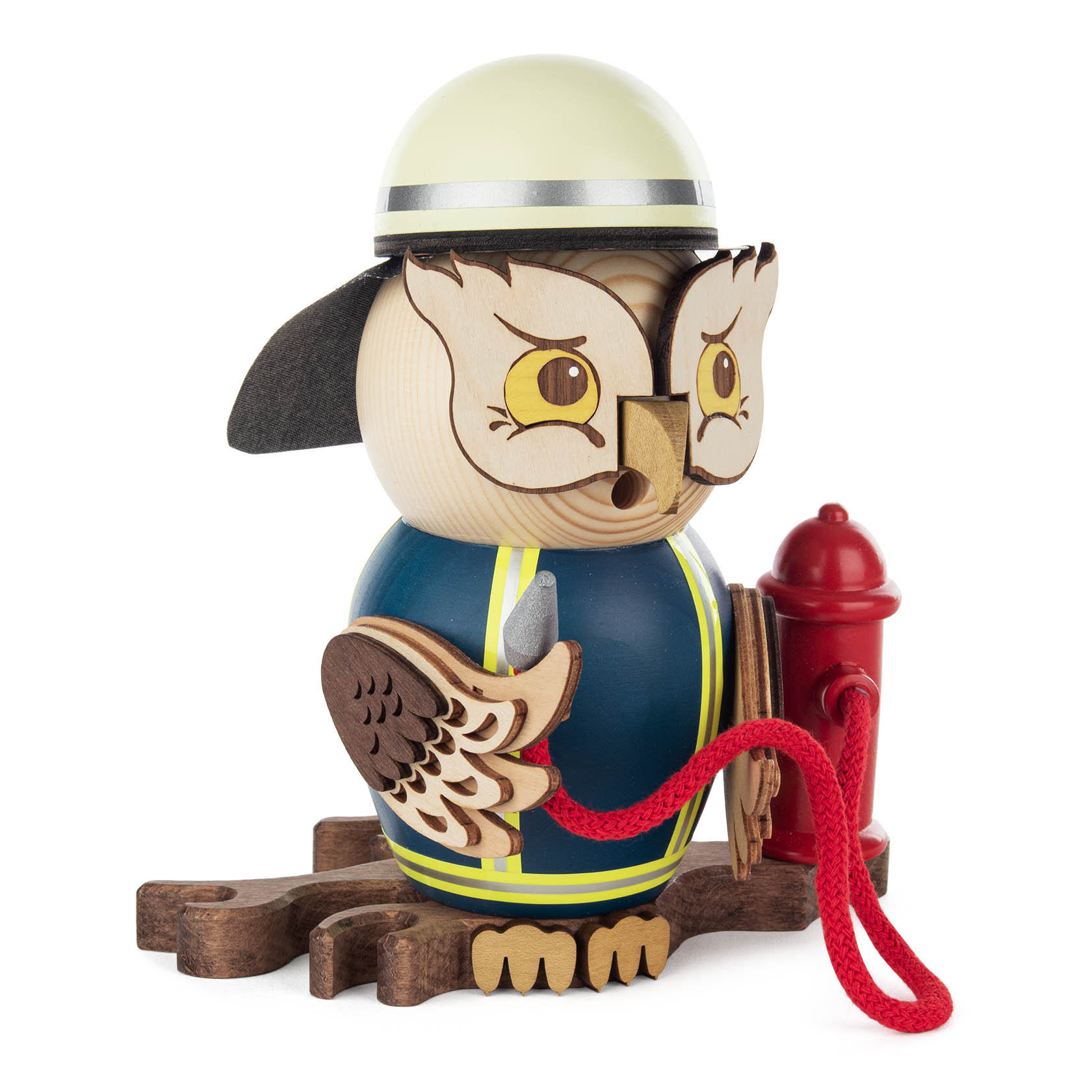 Räuchereule in Form eines Feuerwehrmannes mit Helm, blauem Anzug, Feuerwehrschlauch und Hydrant.