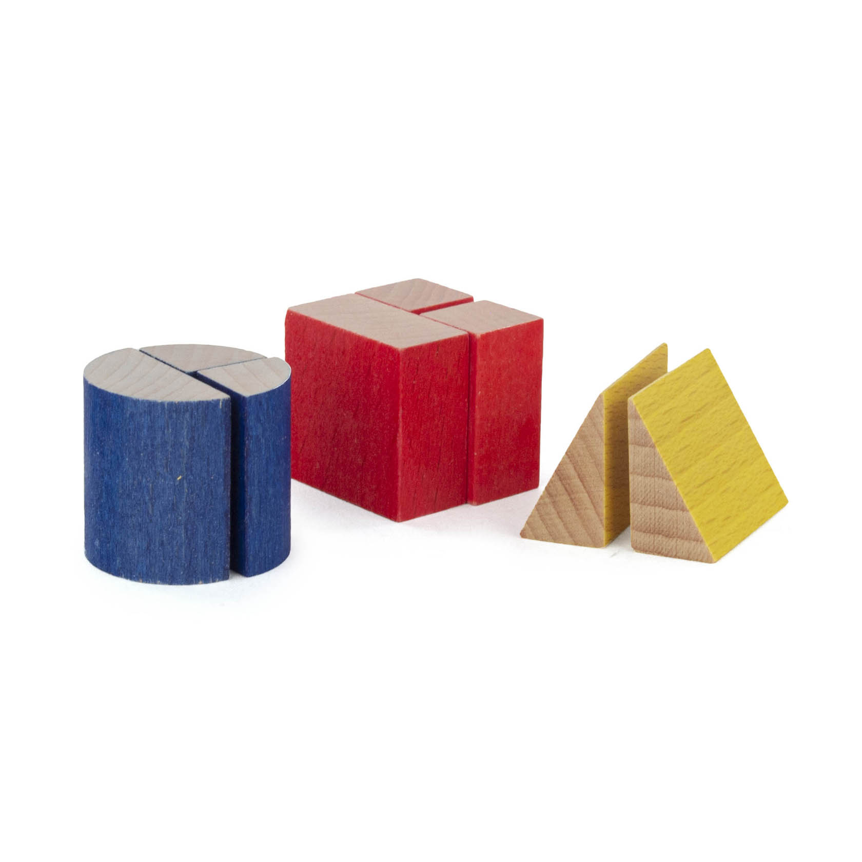 Drei Paar geometrische Holzspielzeuge: blaue Kreiszylinder, rote Quader und gelbe Prismen mit Holzmuster. im Dregeno Online Shop günstig kaufen