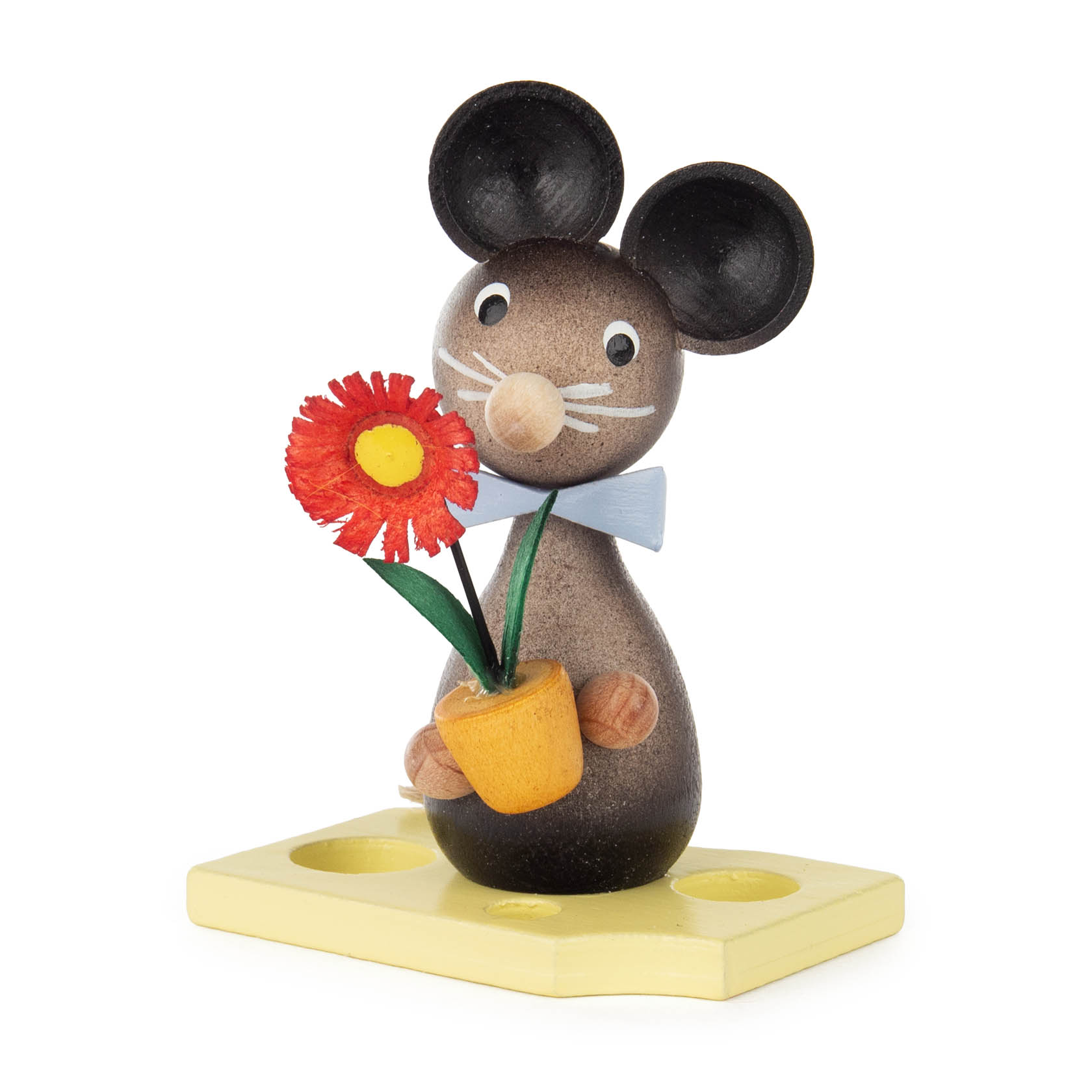 Holzmausfigur mit blauer Fliege hält einen Blumentopf mit roter Blume. im Dregeno Online Shop günstig kaufen
