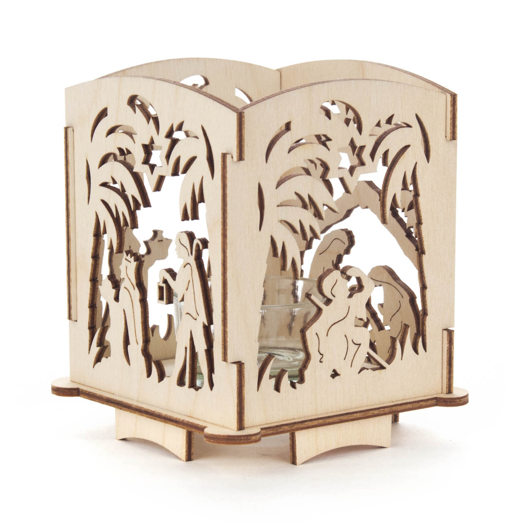 Holz-Teelichthalter mit filigranen Ausschnitten der Szene der Geburt Christi, mit Maria, Josef, dem Jesuskind und den drei Weisen.