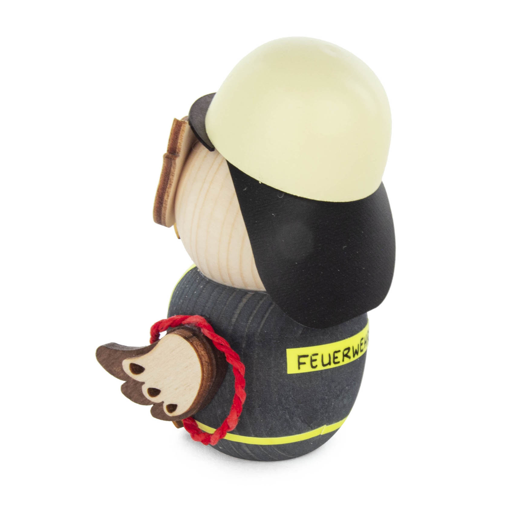 Miniatur-Eule in Feuerwehruniform mit gelber Schutzhelm und schwarzem Mantel, Aufschrift 'Feuerwehr' auf dem Rücken und rotem Seil in ihren Flügeln.