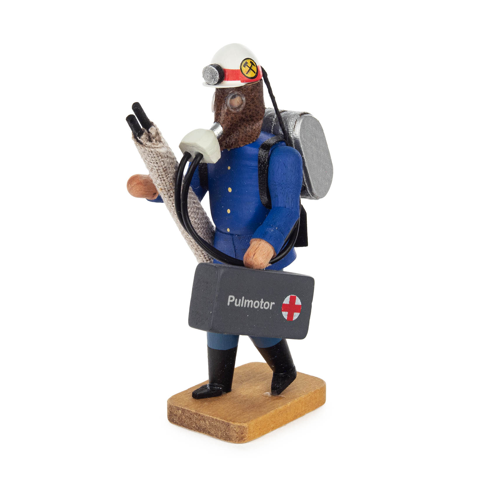 Räuchermännchen als Grubenwehrmann, trägt blaue Uniform, Atemschutzmaske, Helm mit Lampe, und Schild mit 'Pulmotor'. im Dregeno Online Shop günstig kaufen