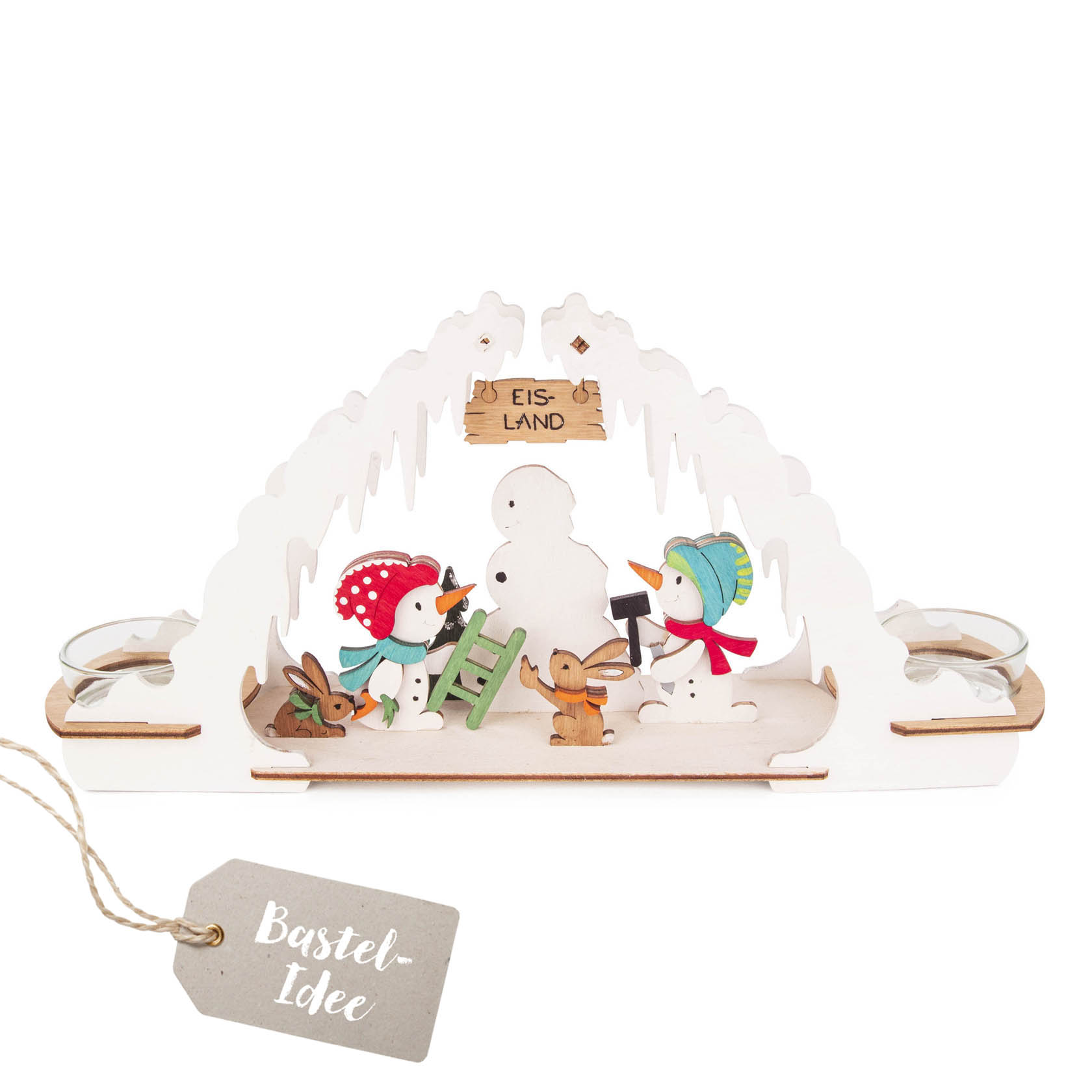 Ein winterlicher Teelichtbogen mit Schneemann, zwei Tieren mit Farbrollen, ein Schneemann mit Schaufel, alle umarmen einen großen Schneemann. Schild: 'Eisland'. im Dregeno Online Shop günstig kaufen