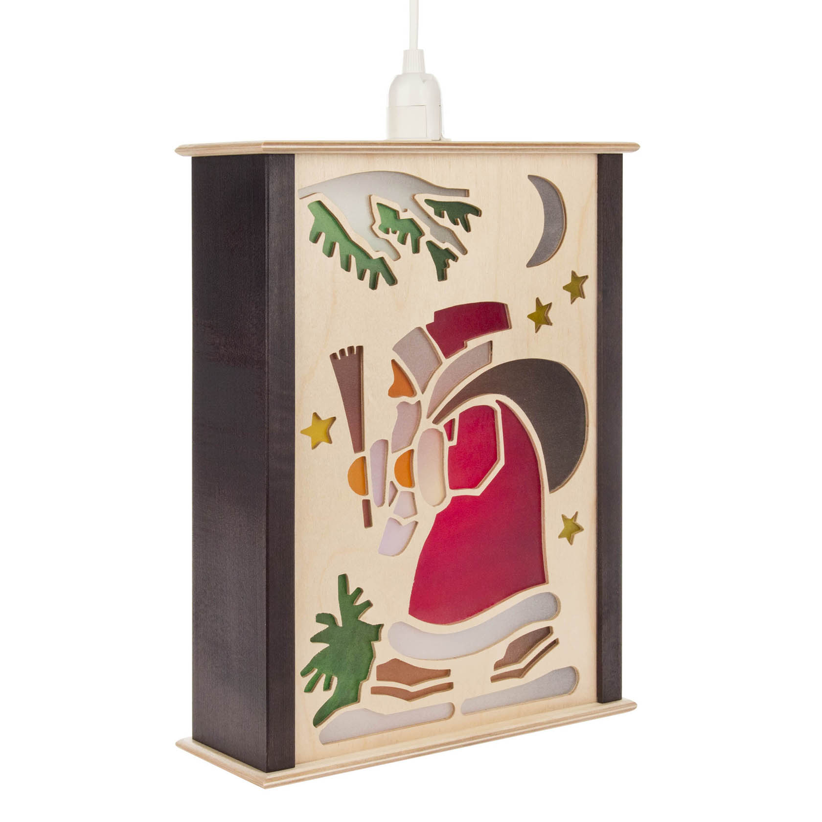 Holzlaterne mit ausgeschnittenem Nikolaus in Rot, der nachts mit einem Geschenk und Baum unterwegs ist. Sterne und Mond sind sichtbar.