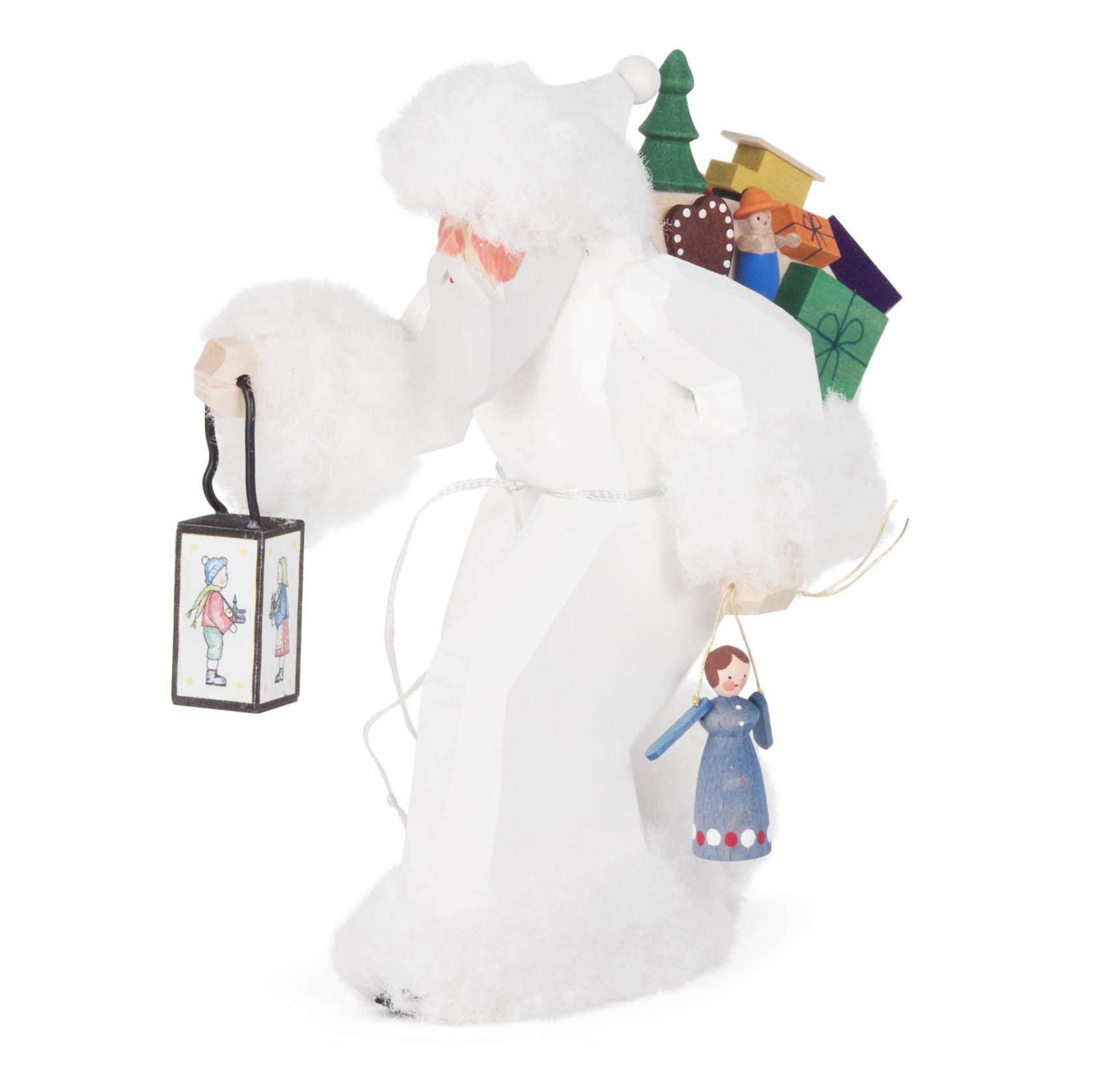 Eine geschnitzte Nikolausfigur in weißem Pelz mit Laterne und Spielzeug, trägt einen Sack voller Geschenke auf dem Rücken. im Dregeno Online Shop günstig kaufen