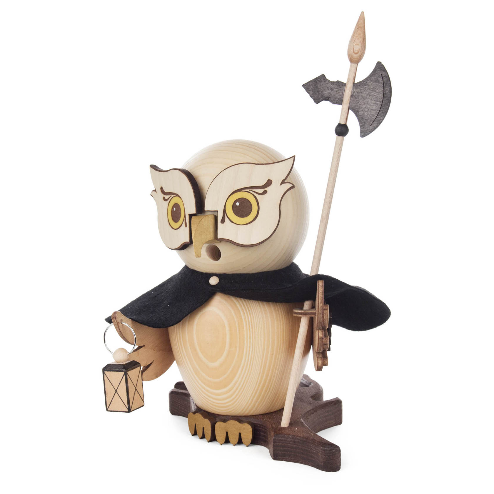 Holzfigur einer Eule mit Umhang, Laterne und Hellebarde, die als Nachtwächter gestaltet ist. Sie steht auf einem kleinen Sockel und hat markante Augen.