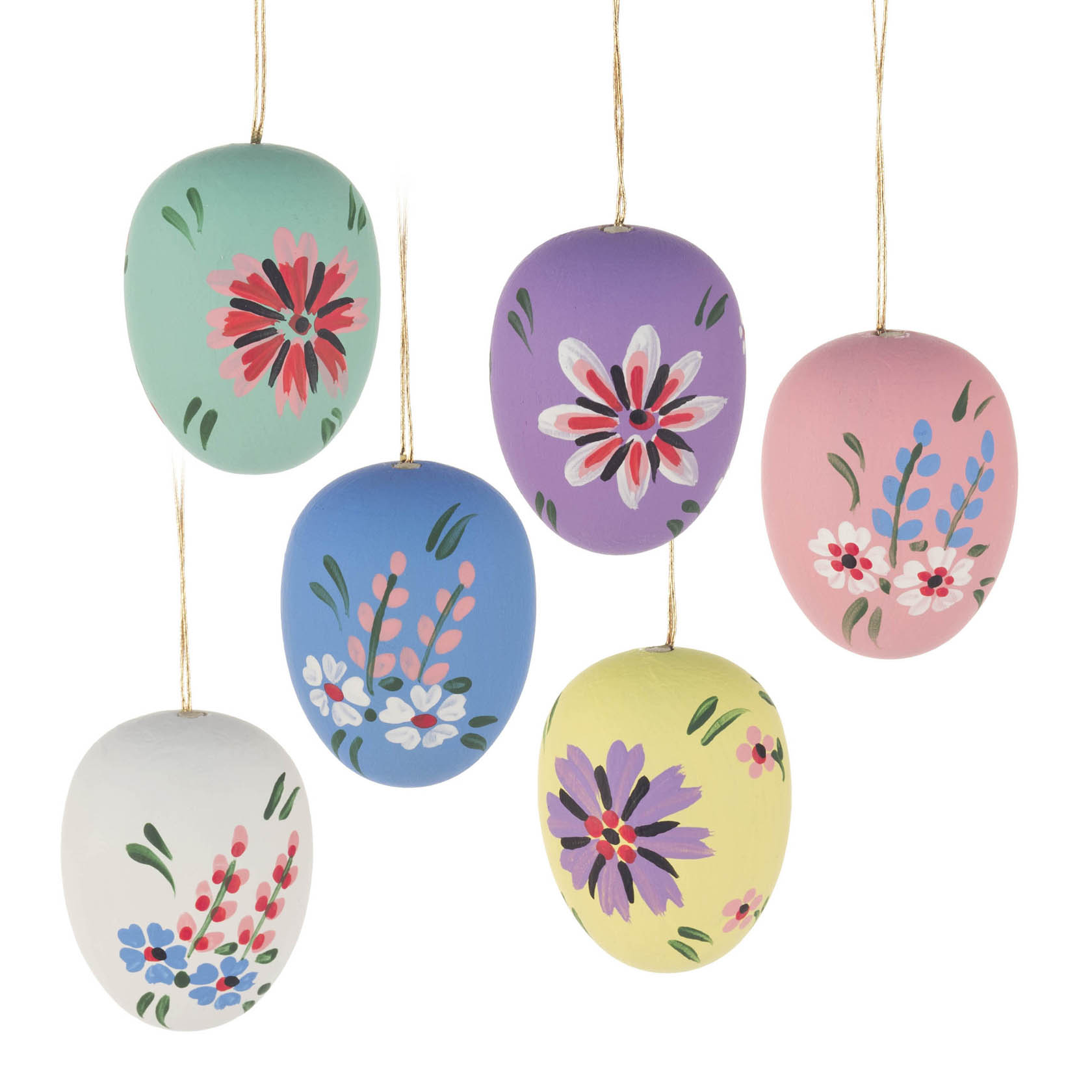 Sechs dekorative, seidengemalte Ostereier in verschiedenen Farben und Mustern, jeweils mit Blumenmotiven bemalt, die an goldenen Fäden hängen. im Dregeno Online Shop günstig kaufen